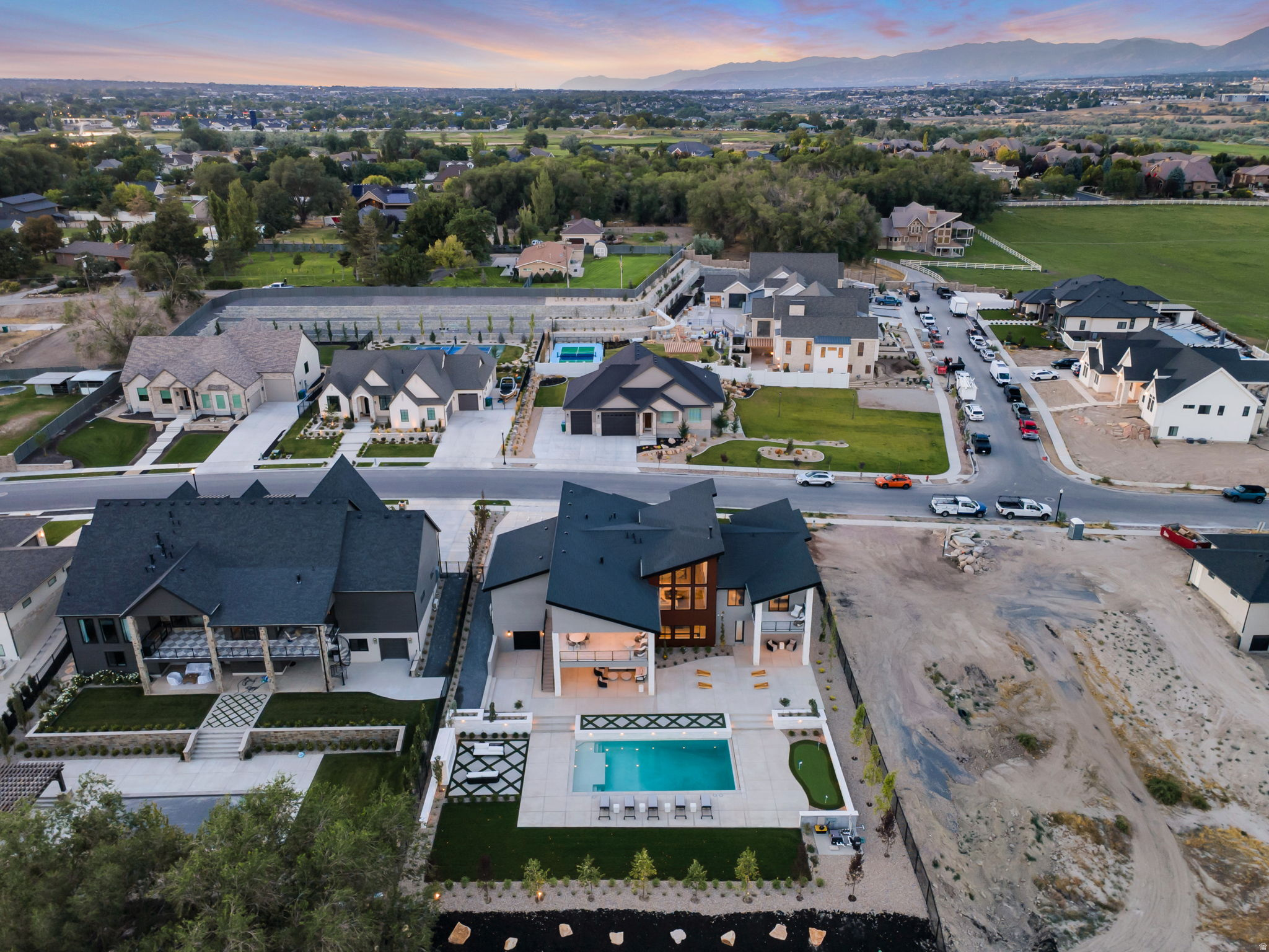 main property photo 8
