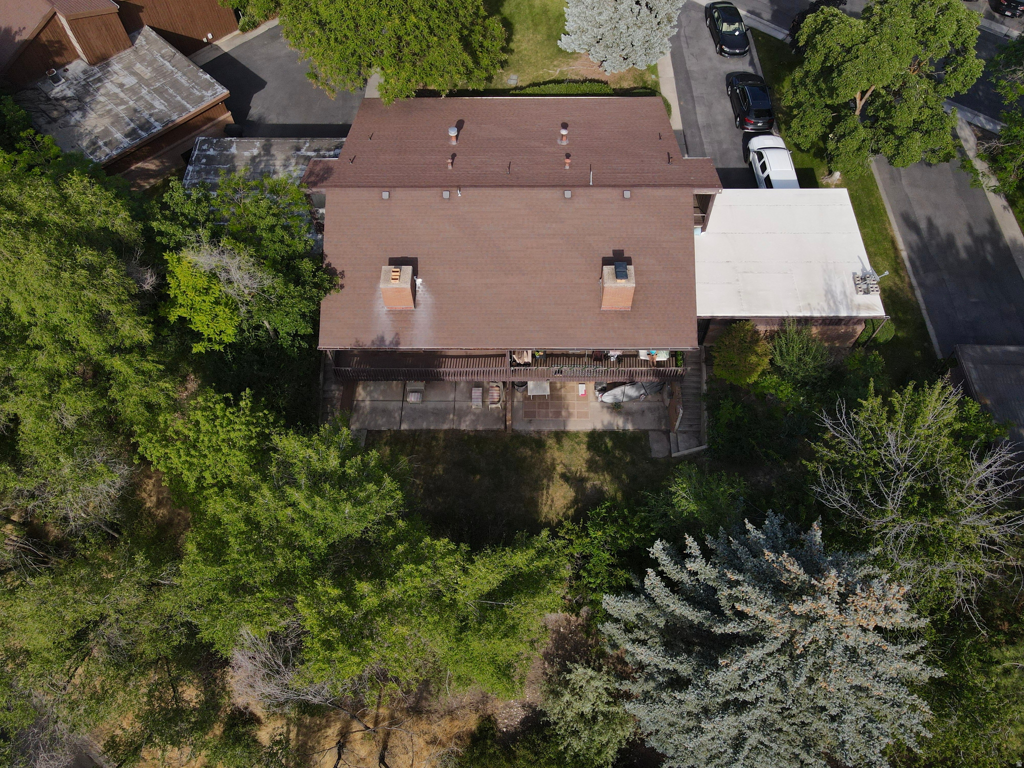 main property photo 28