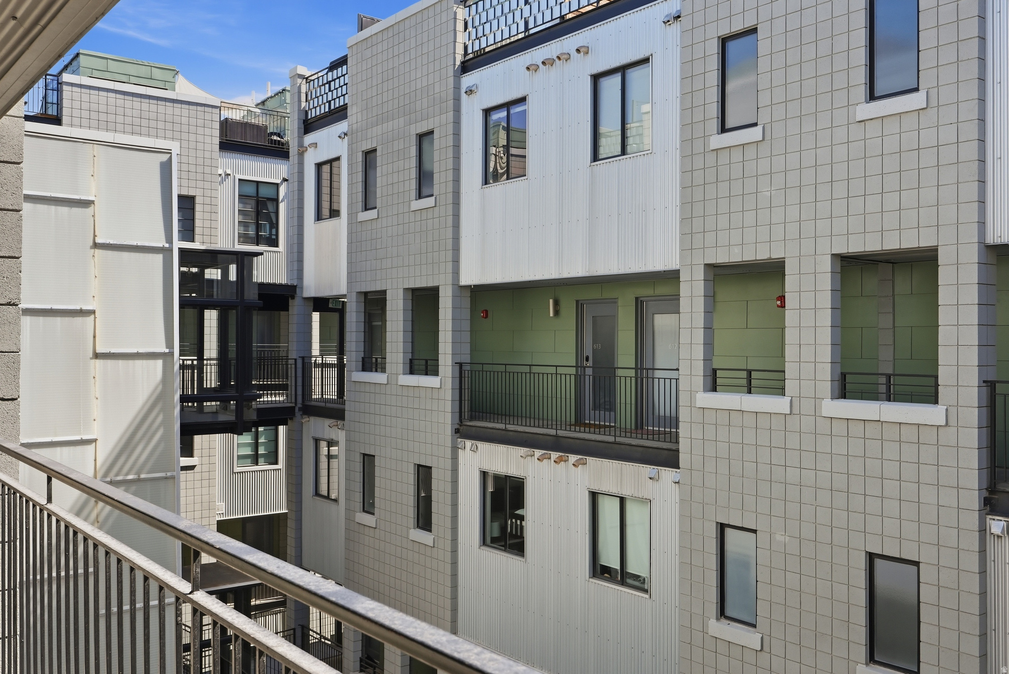 main property photo 28