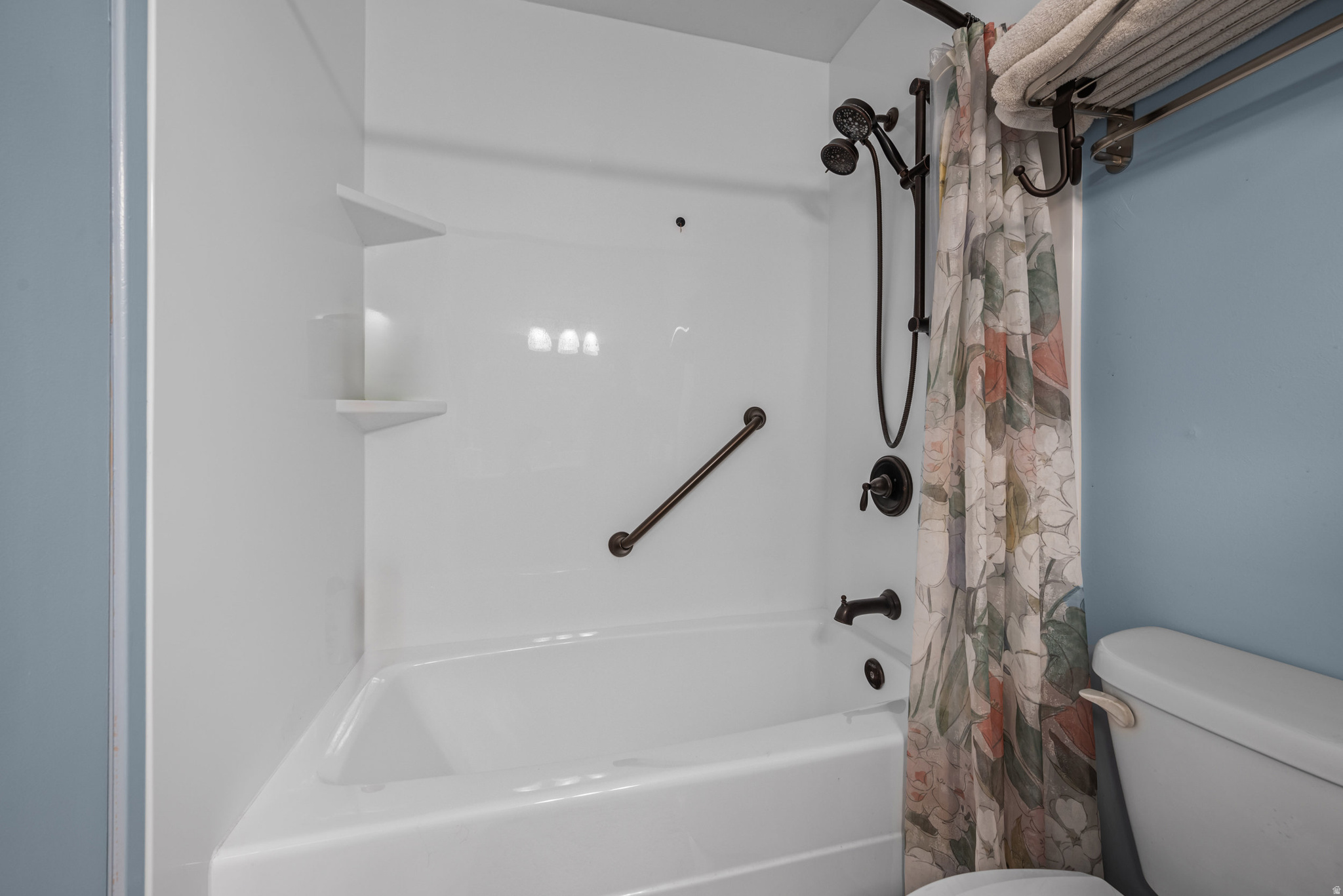 main property photo 18