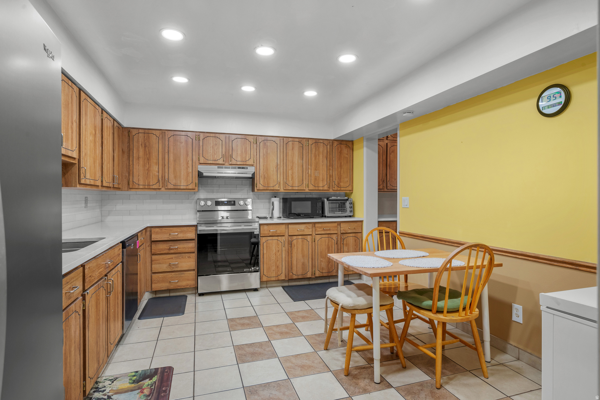 main property photo 9
