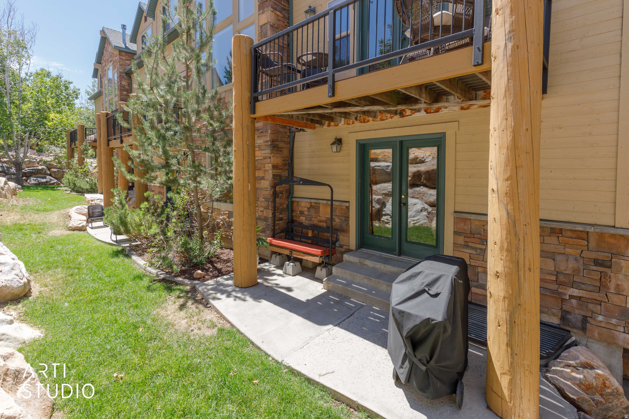 main property photo 18