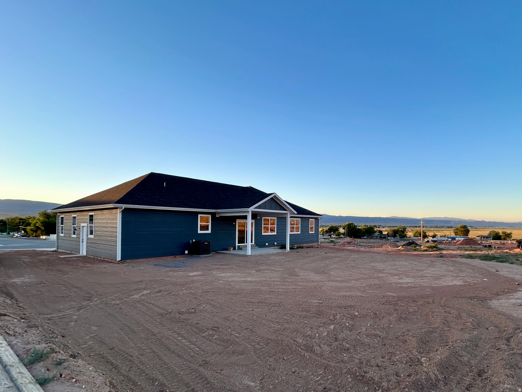 main property photo 6