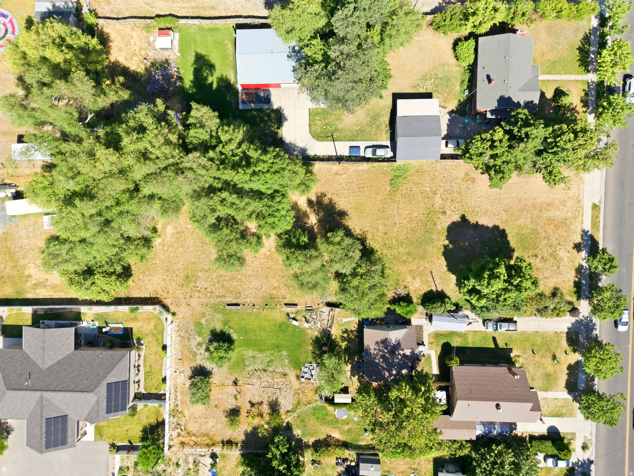 main property photo 23