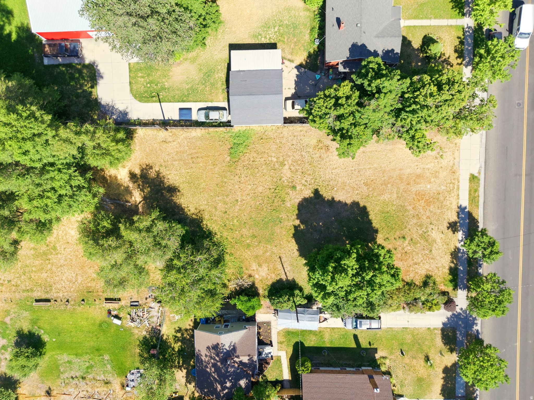 main property photo 25