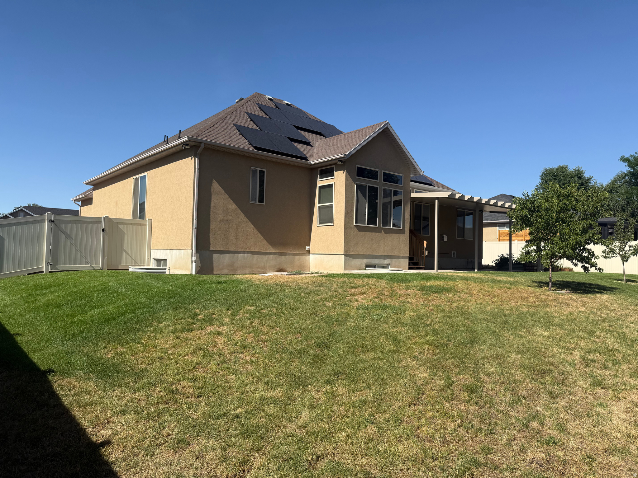 main property photo 40