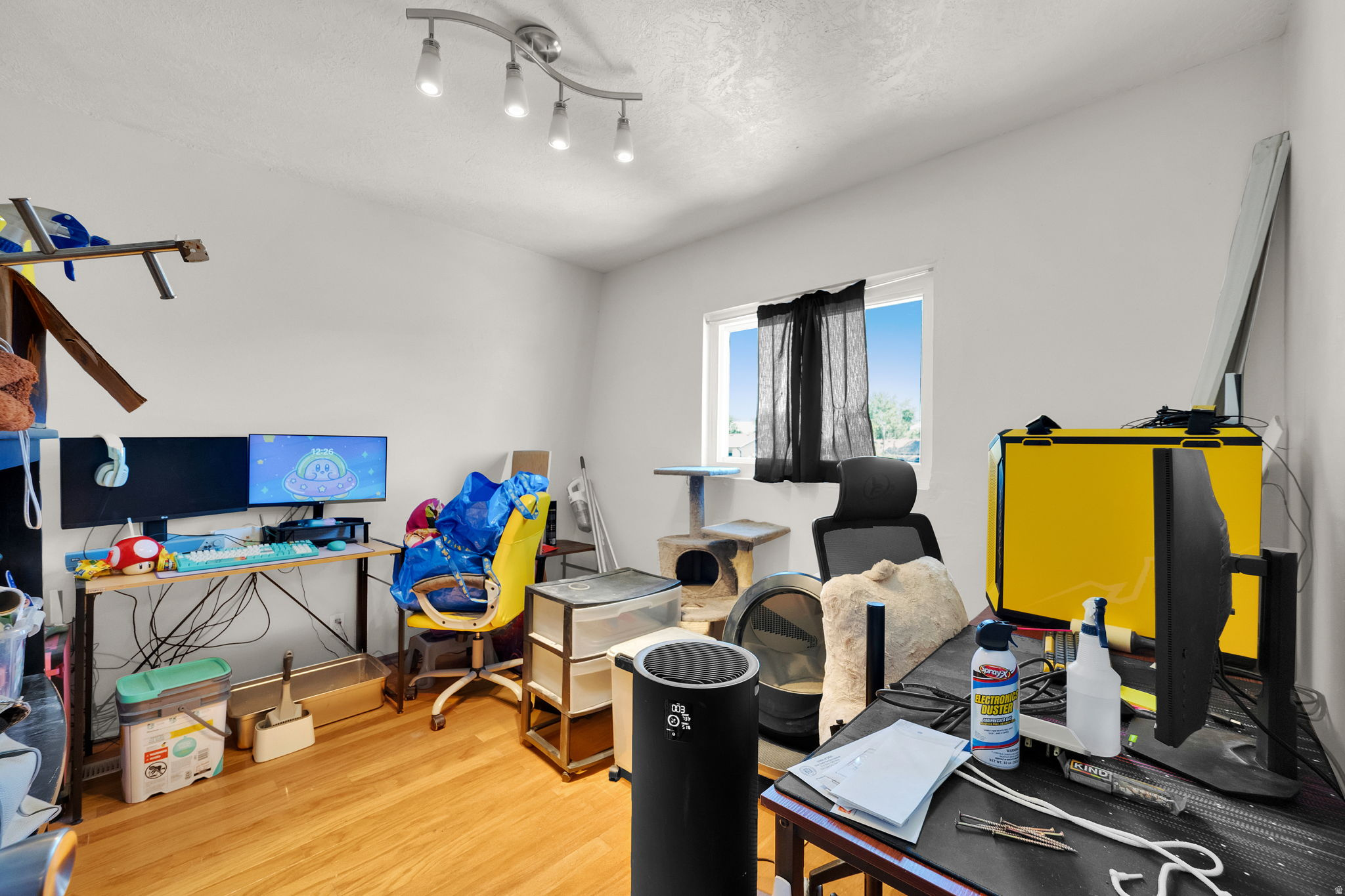 main property photo 14