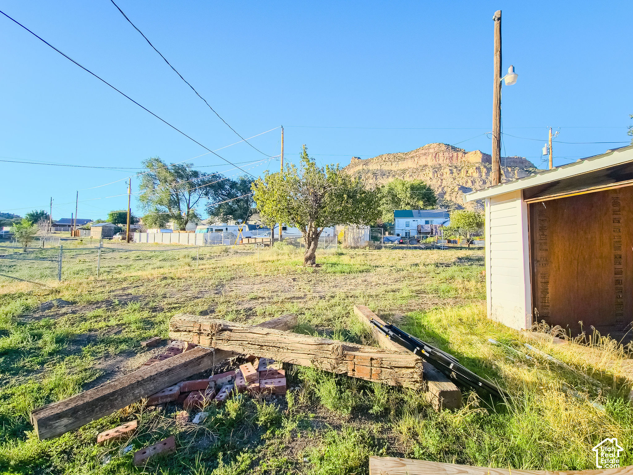main property photo 33