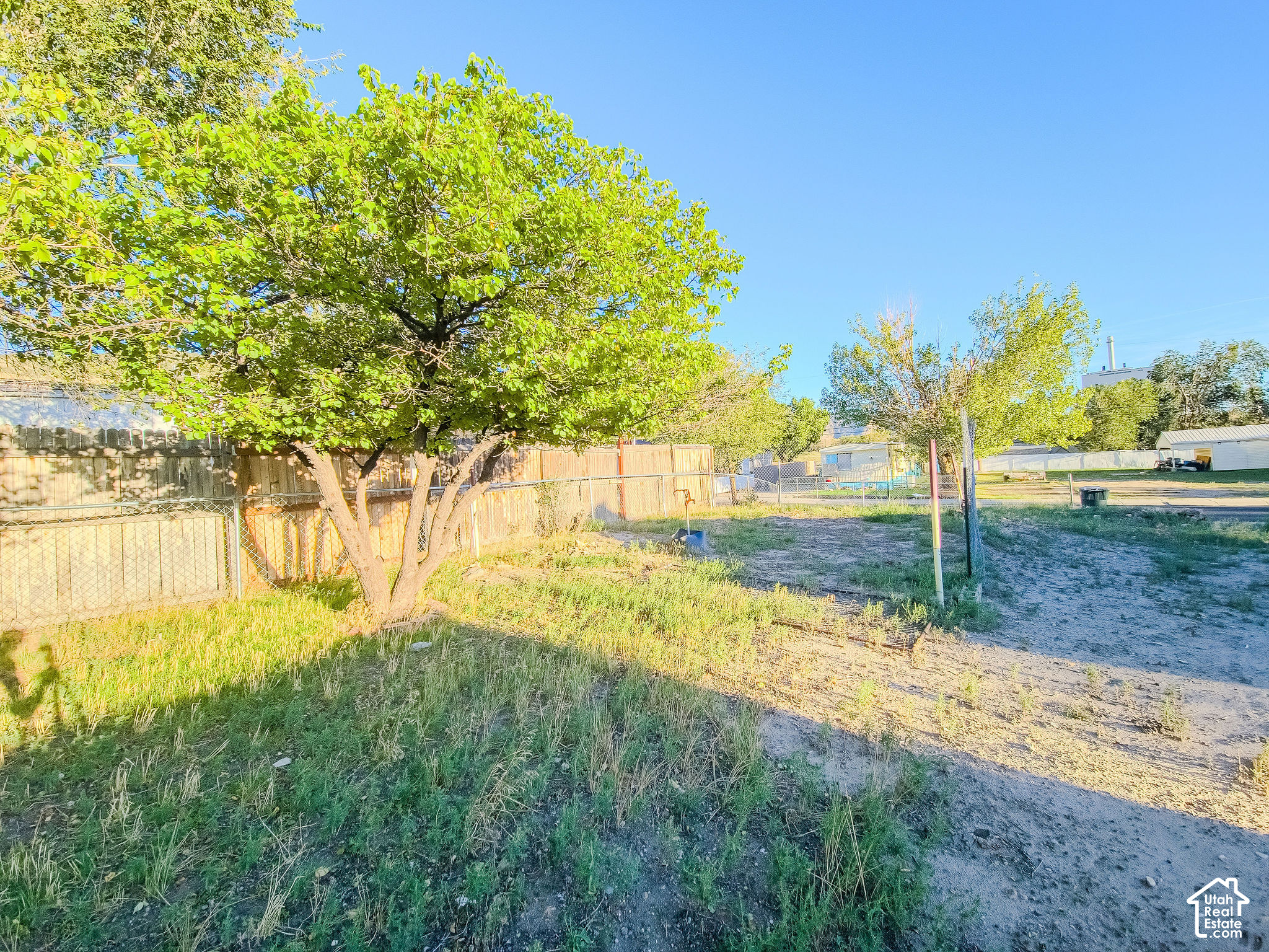 main property photo 36
