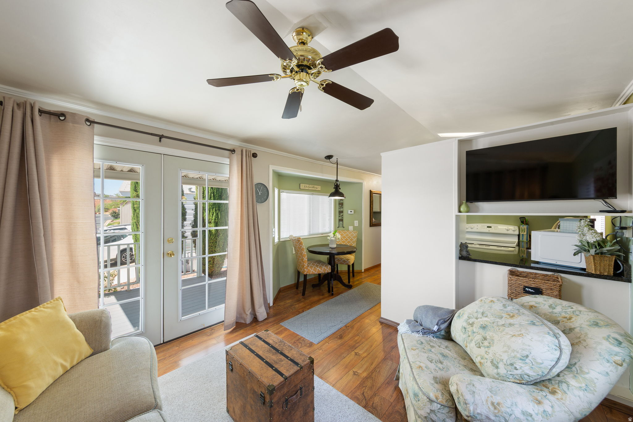 main property photo 5