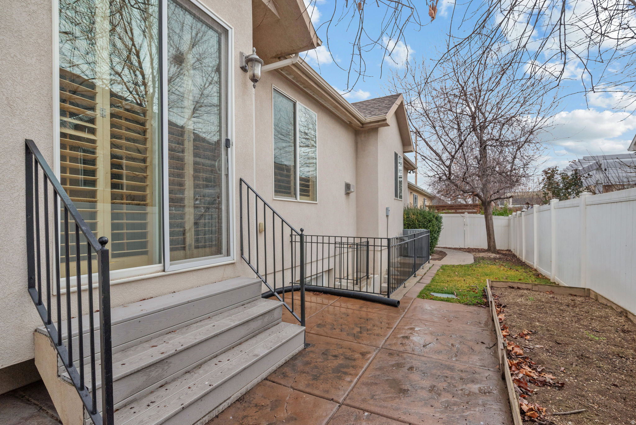 main property photo 35