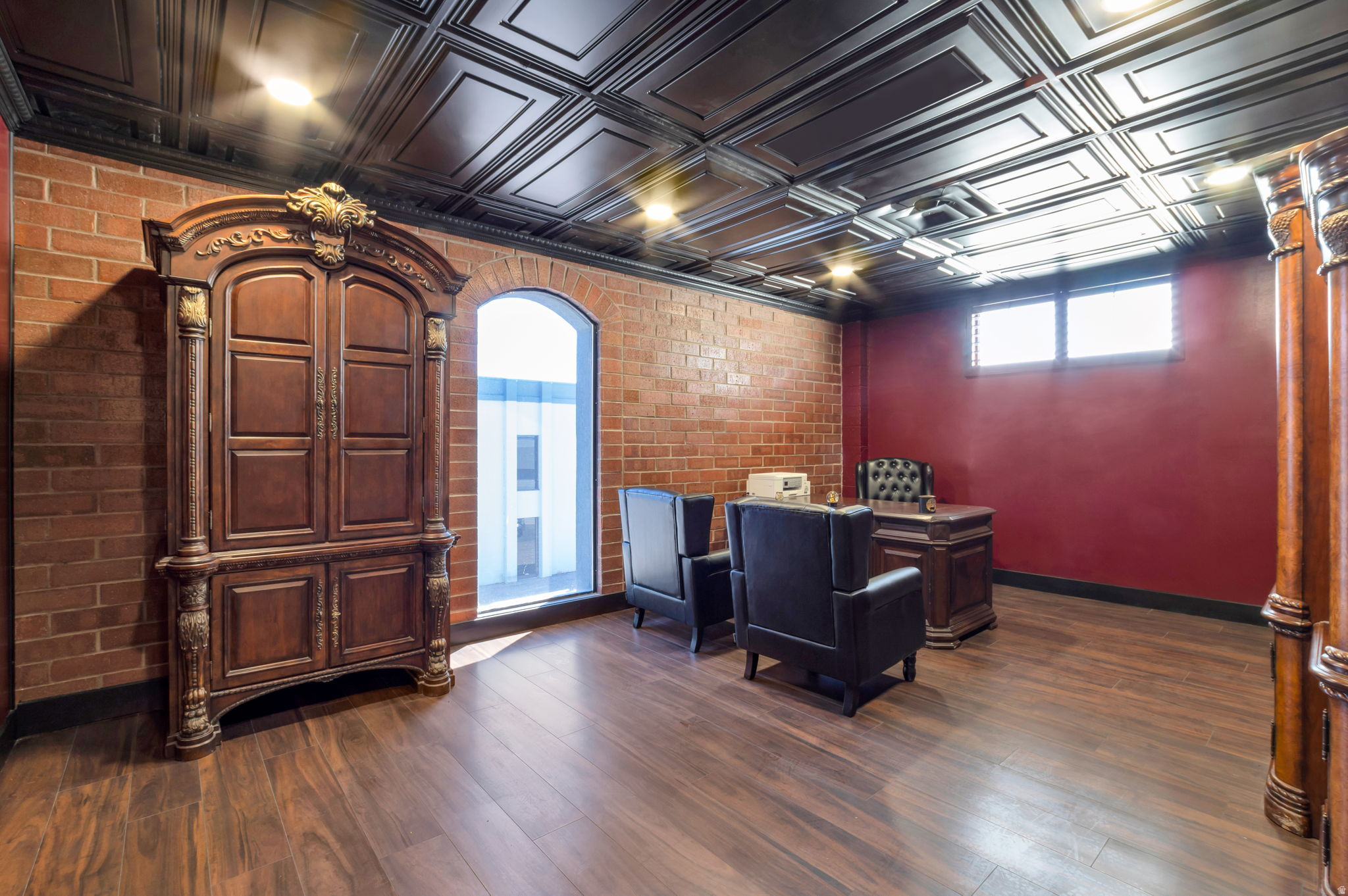 main property photo 20