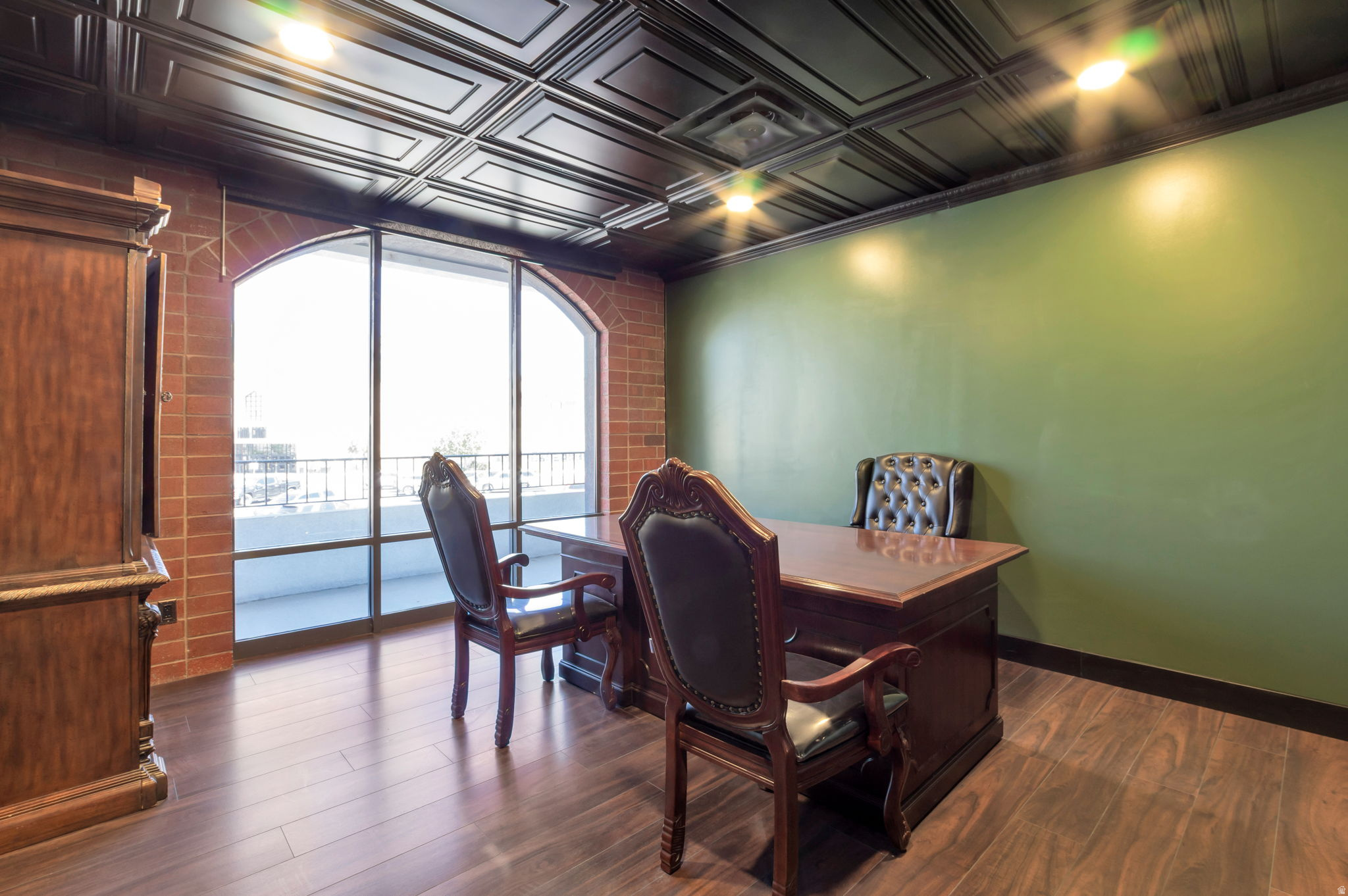main property photo 23