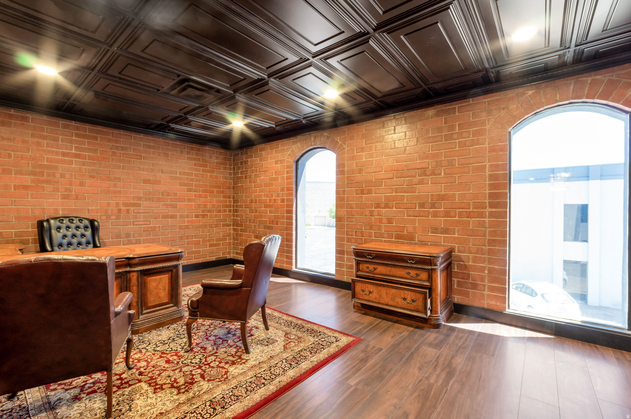 main property photo 9