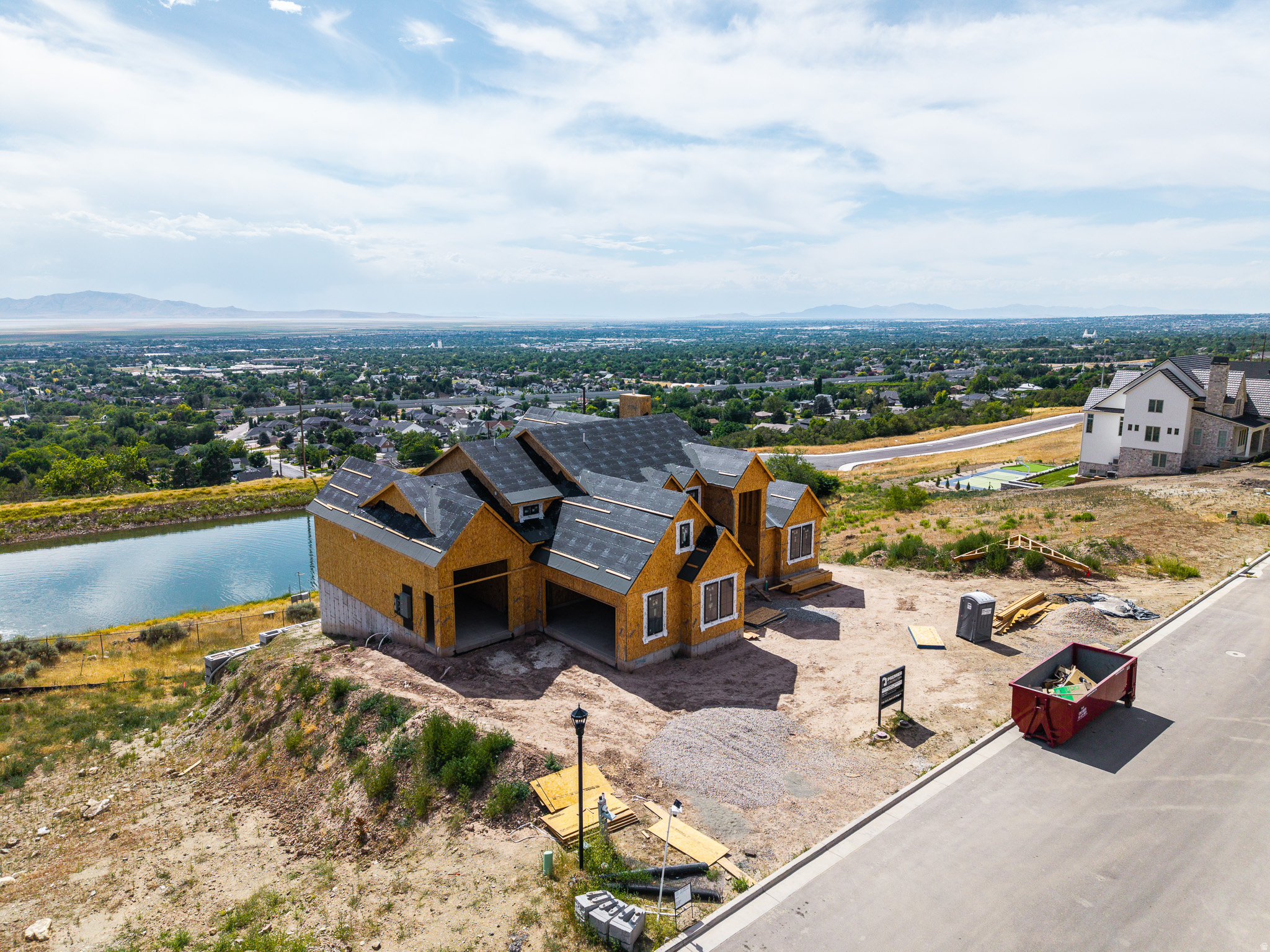 main property photo 12