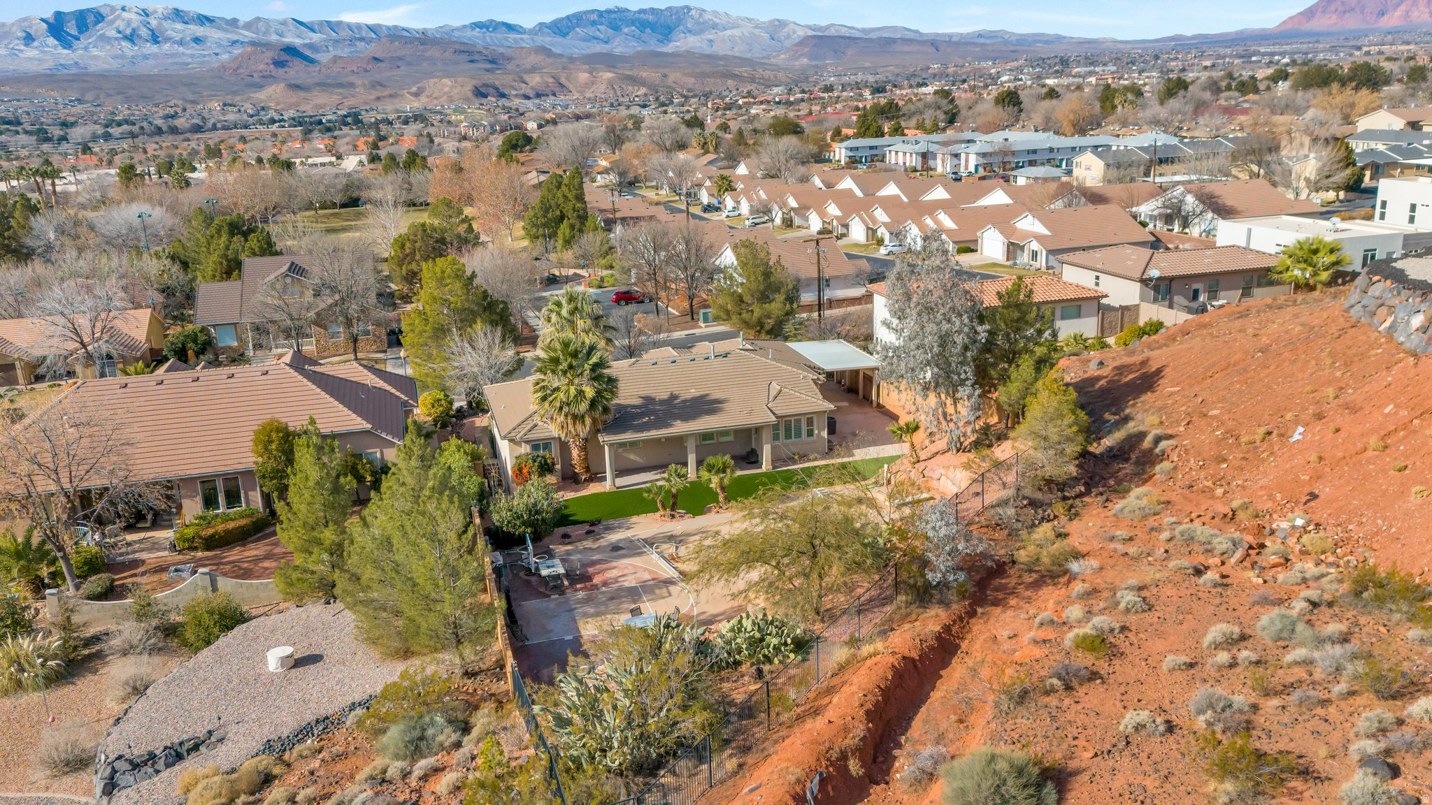 main property photo 23