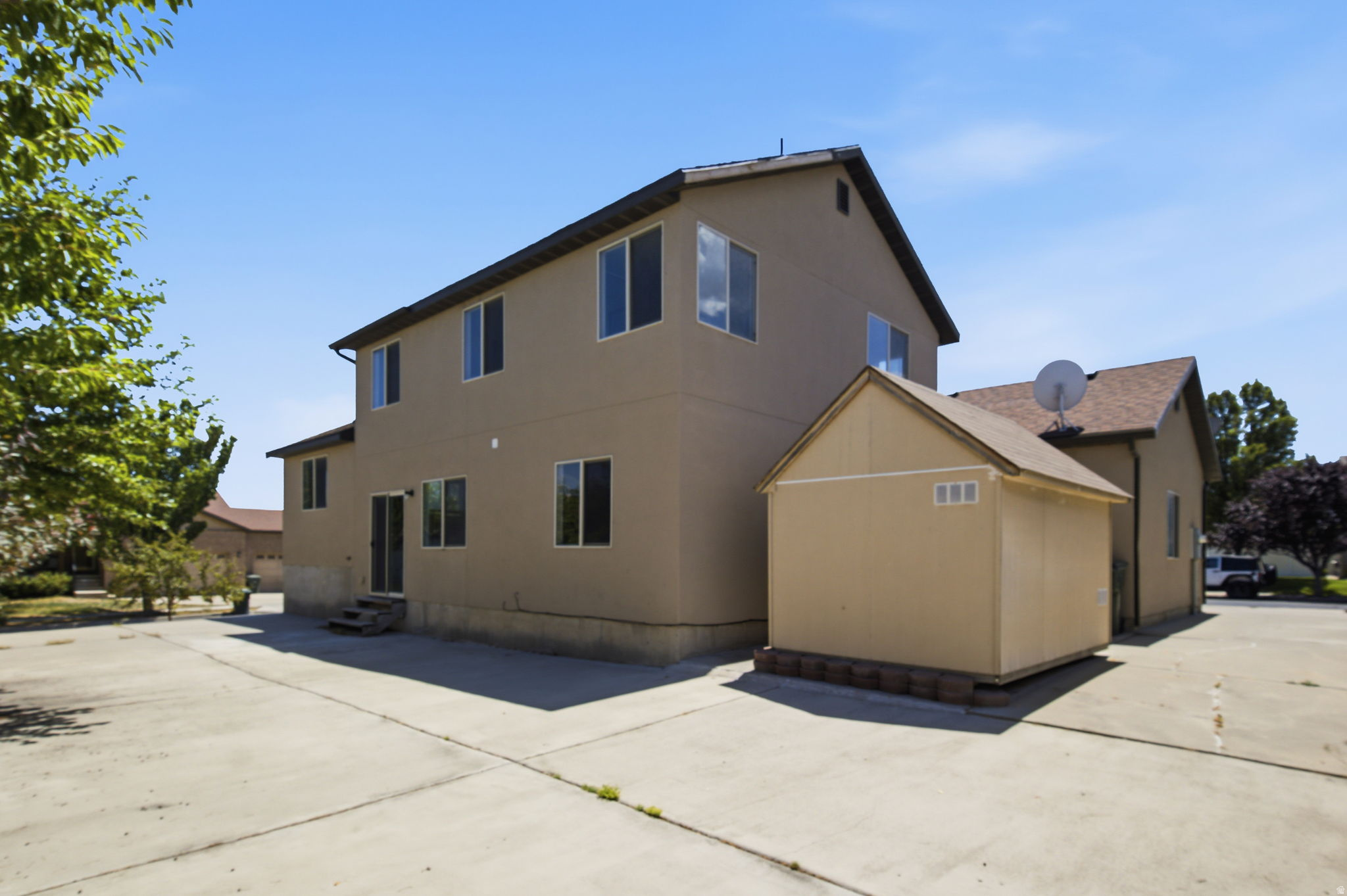 main property photo 35