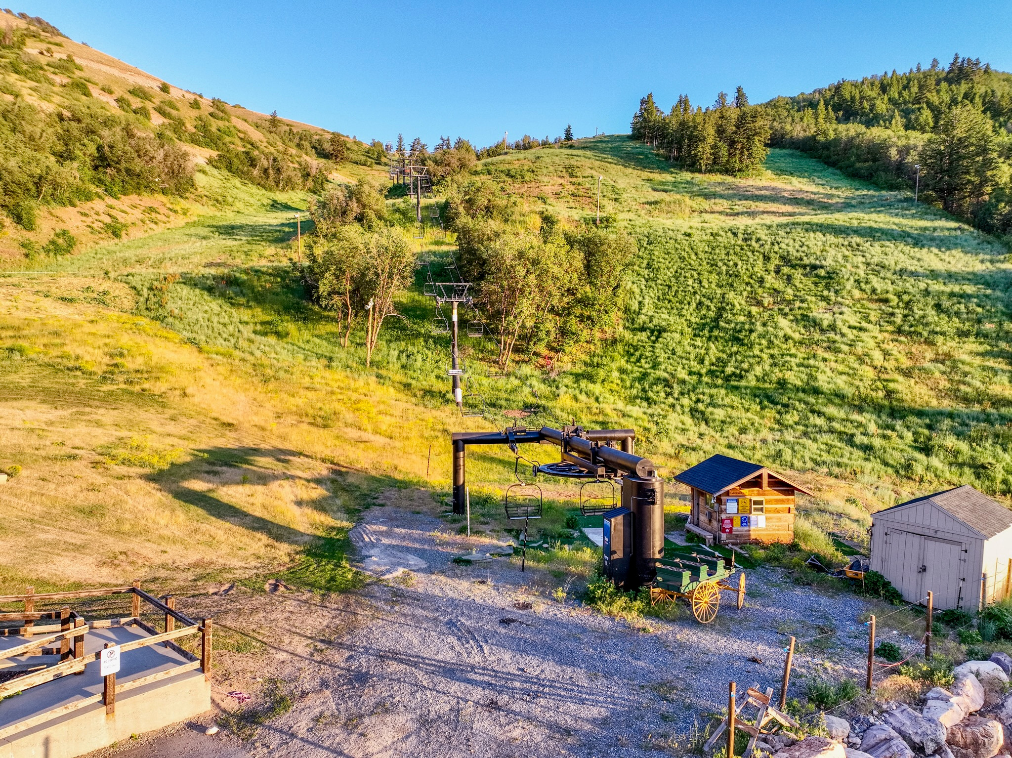 main property photo 33