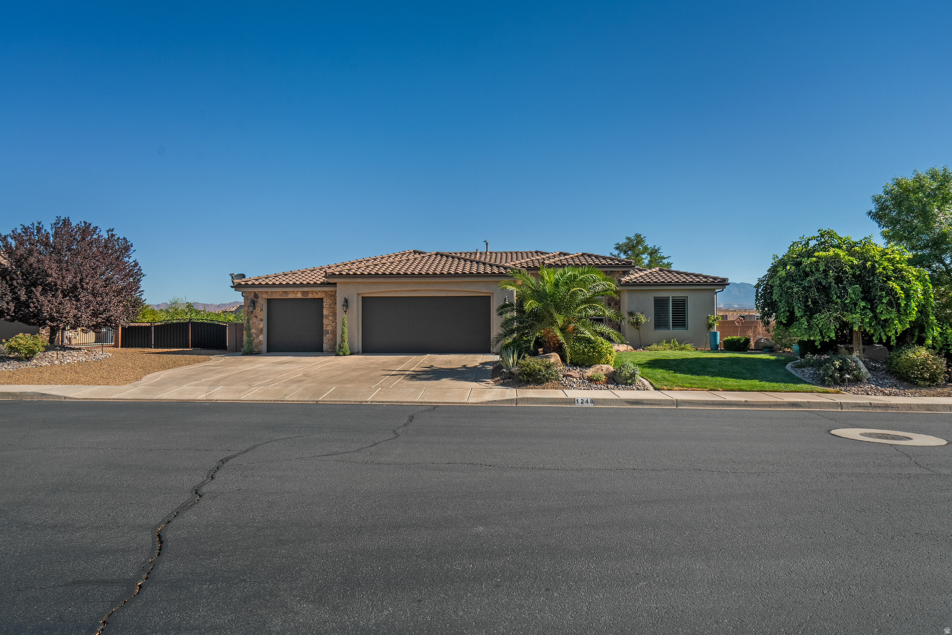 main property photo 60