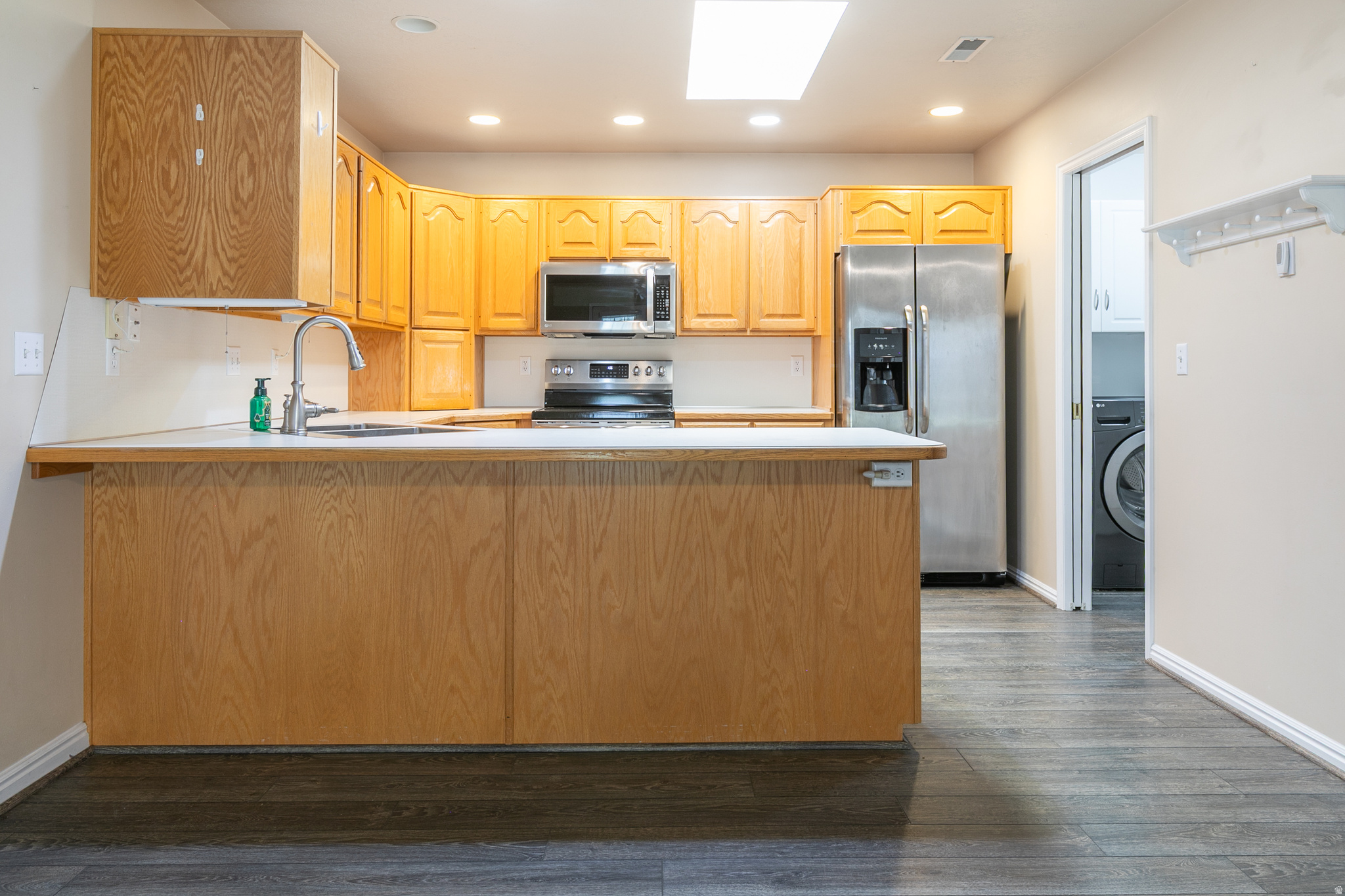 main property photo 8