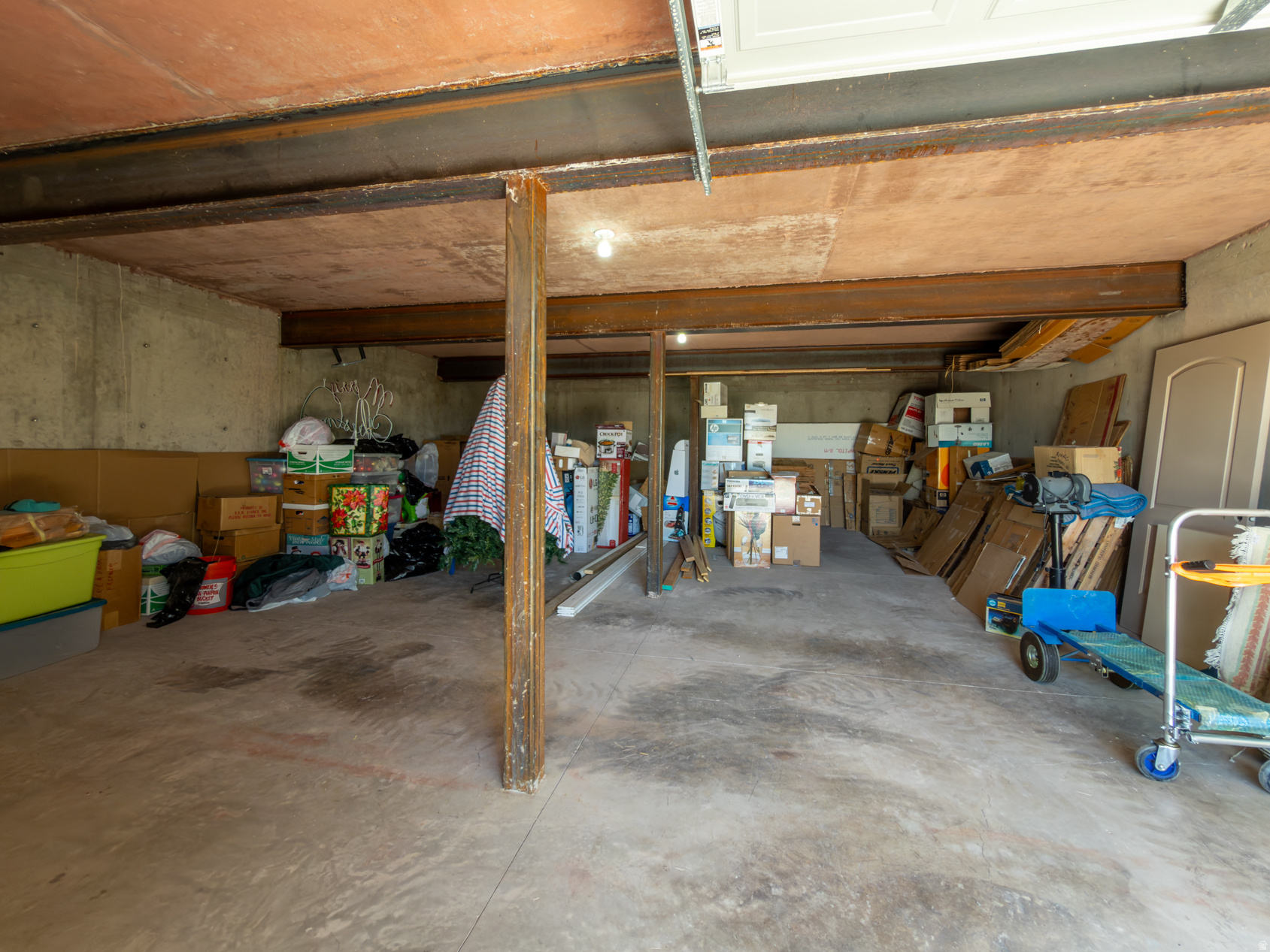 main property photo 77