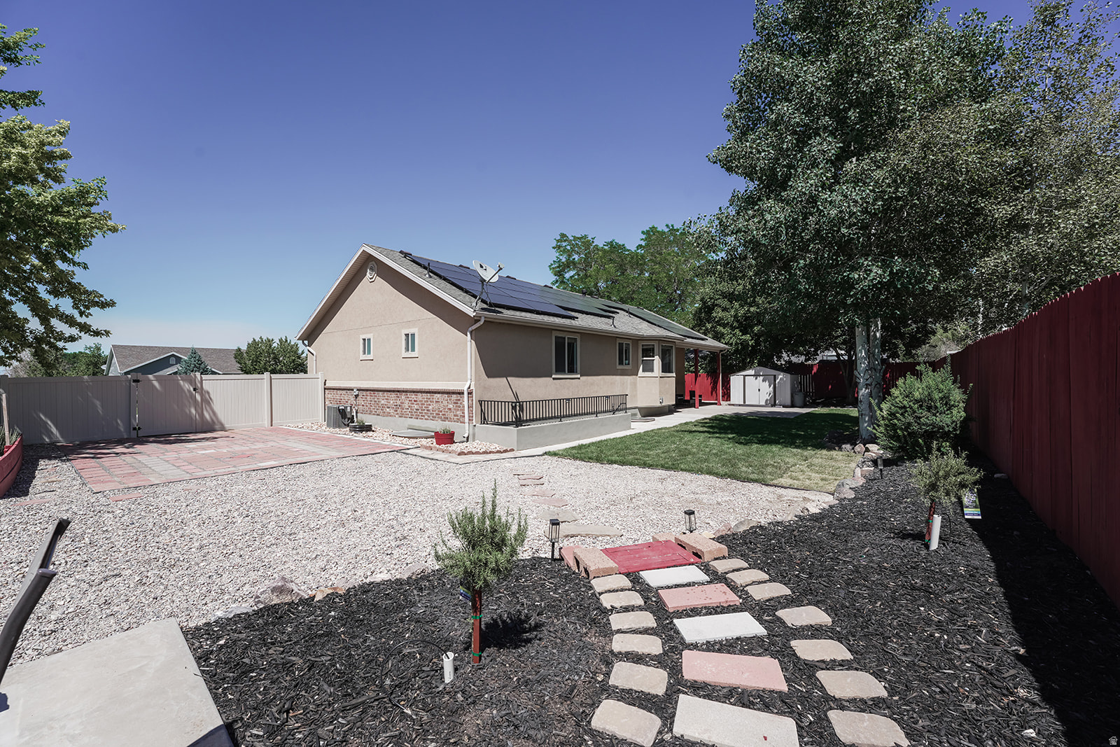 main property photo 34