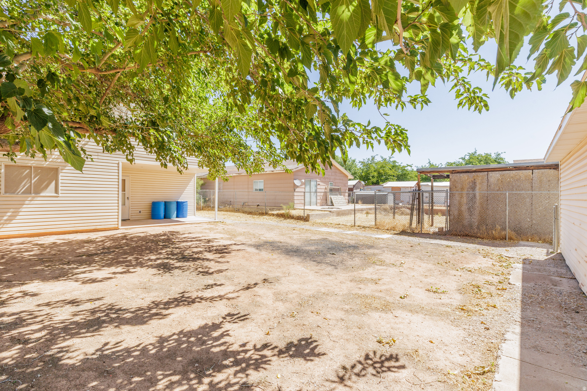 main property photo 27