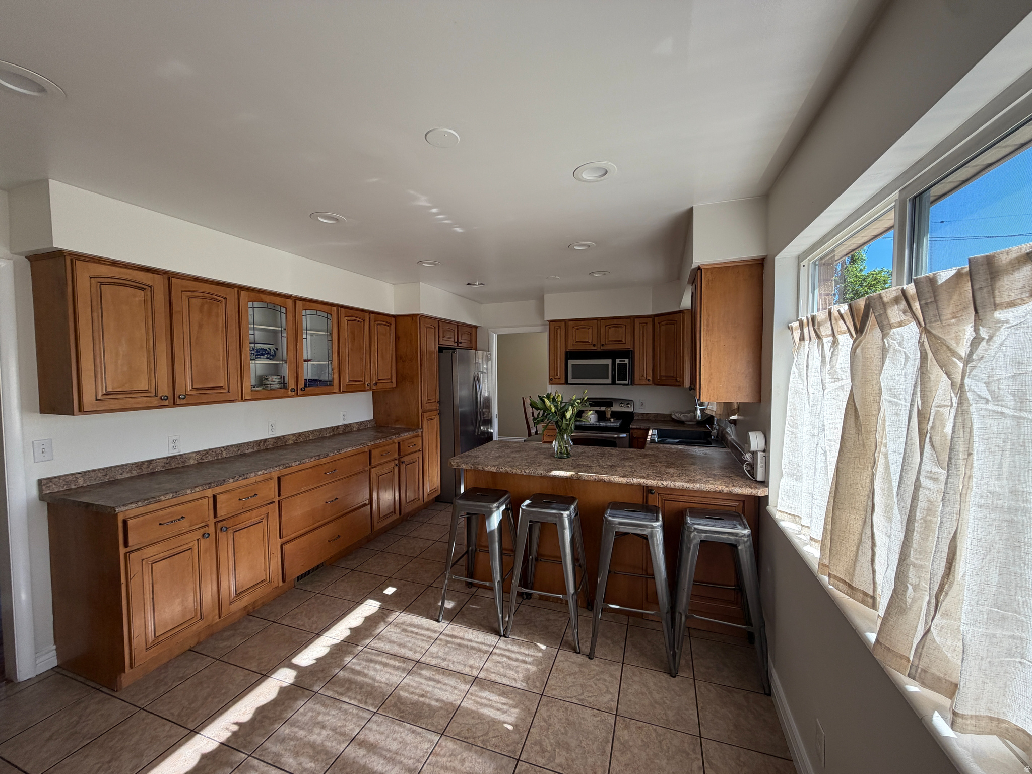 main property photo 10