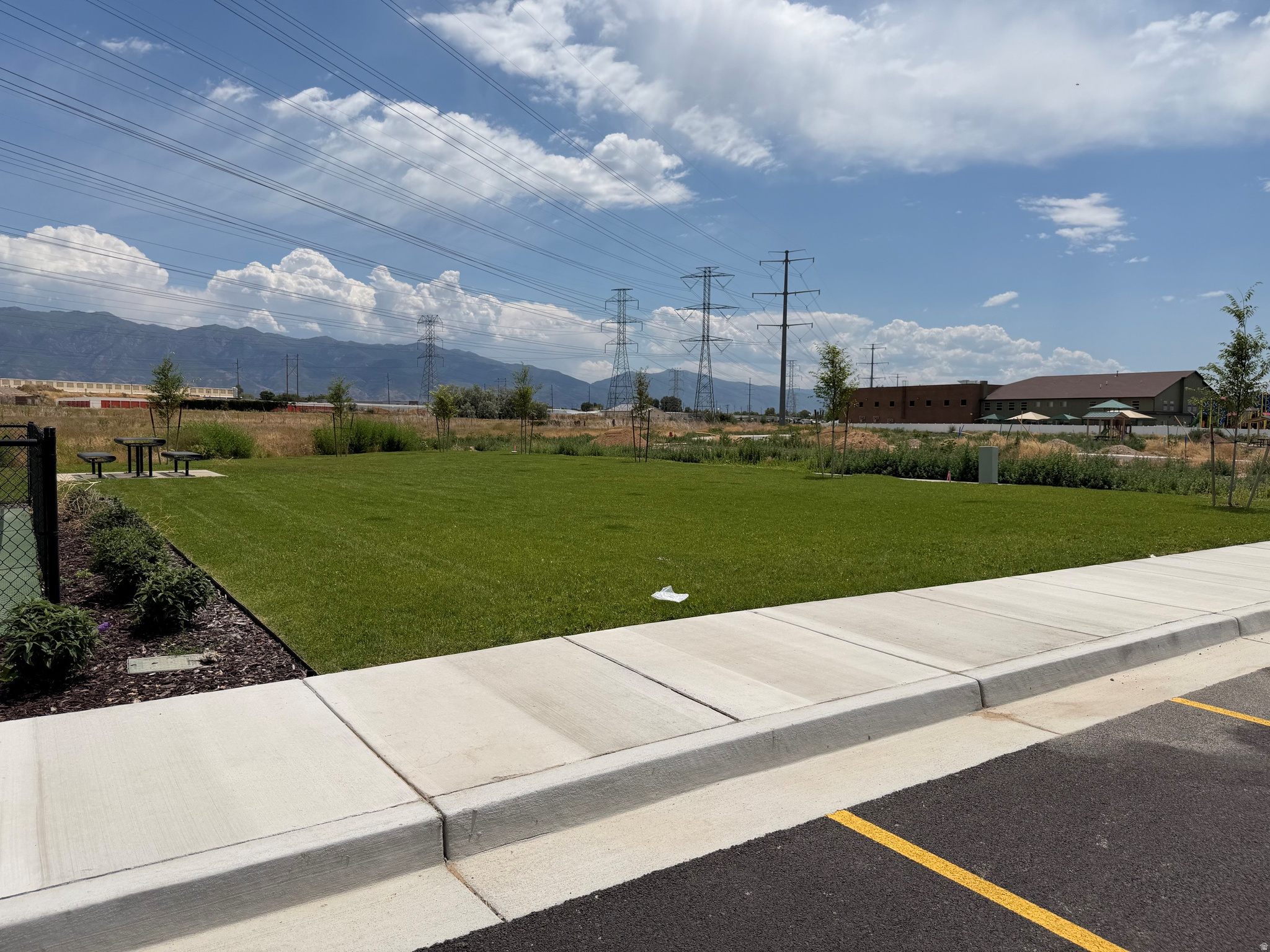 main property photo 11