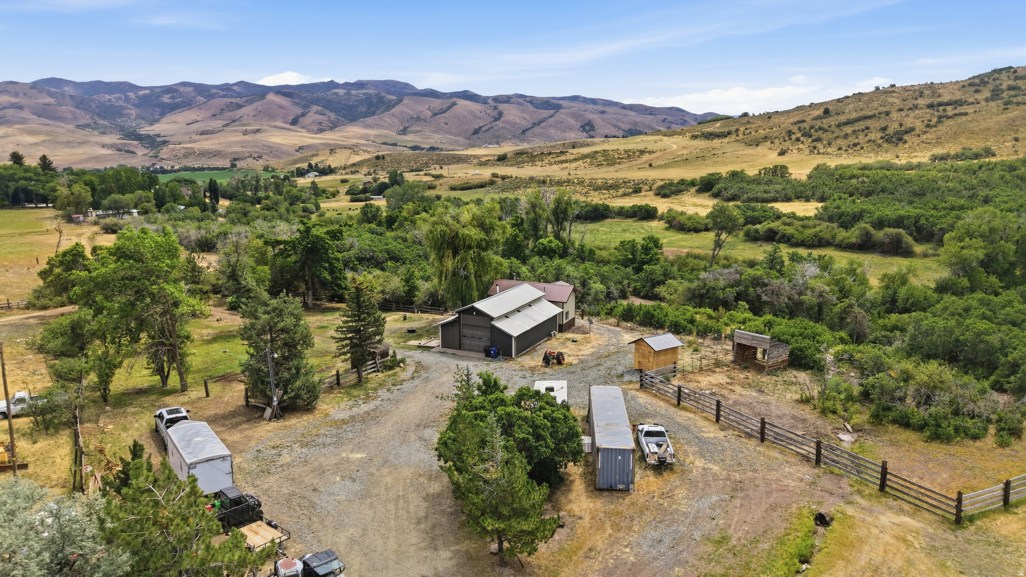 main property photo 11