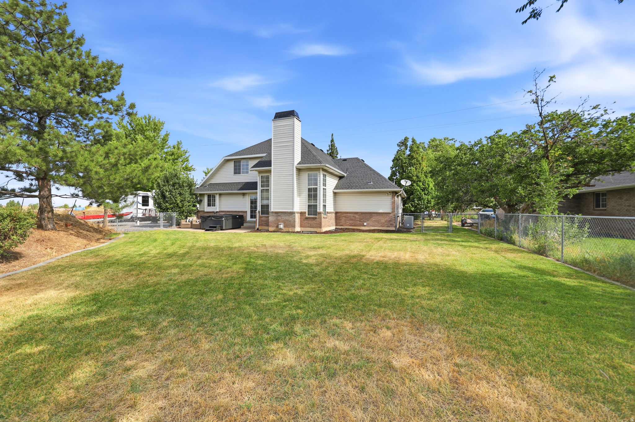 main property photo 39