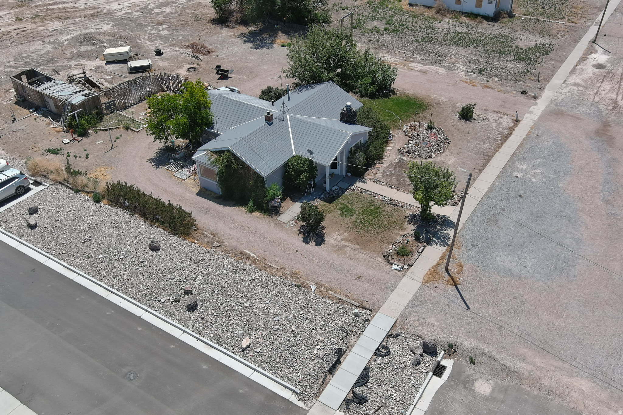 main property photo 23