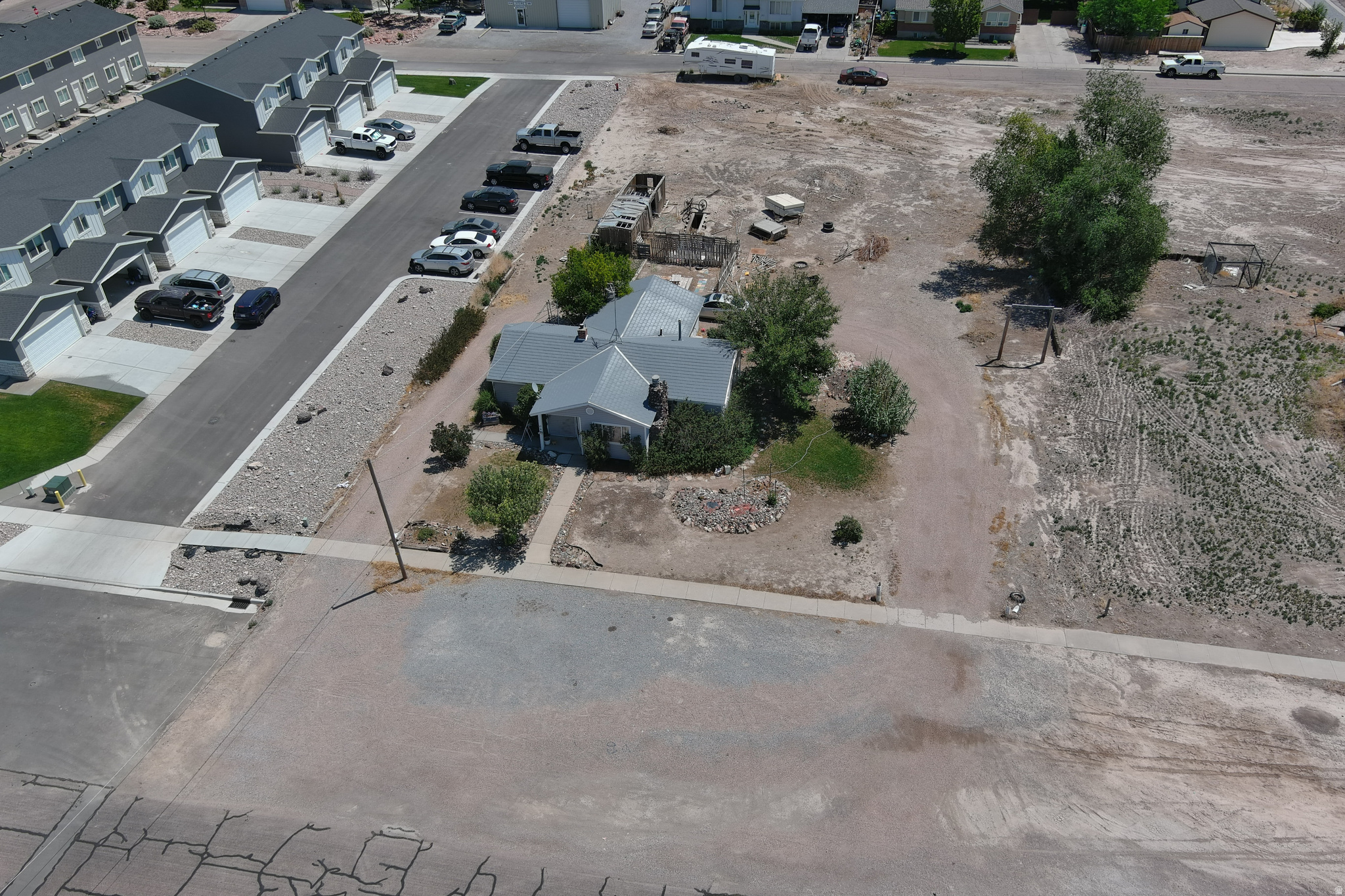 main property photo 26