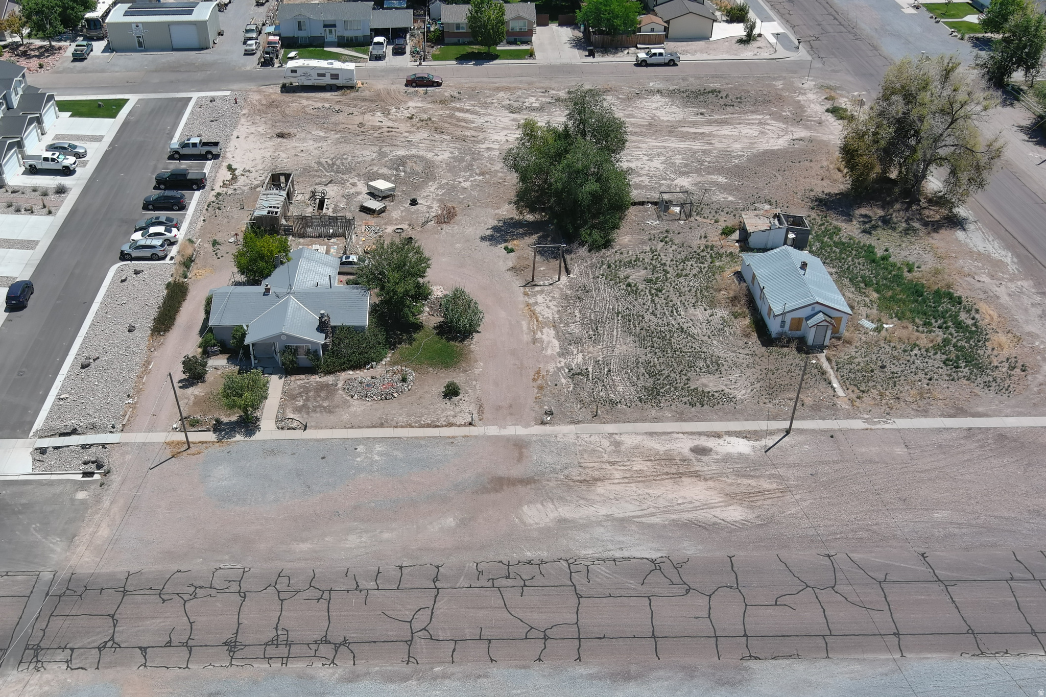 main property photo 28