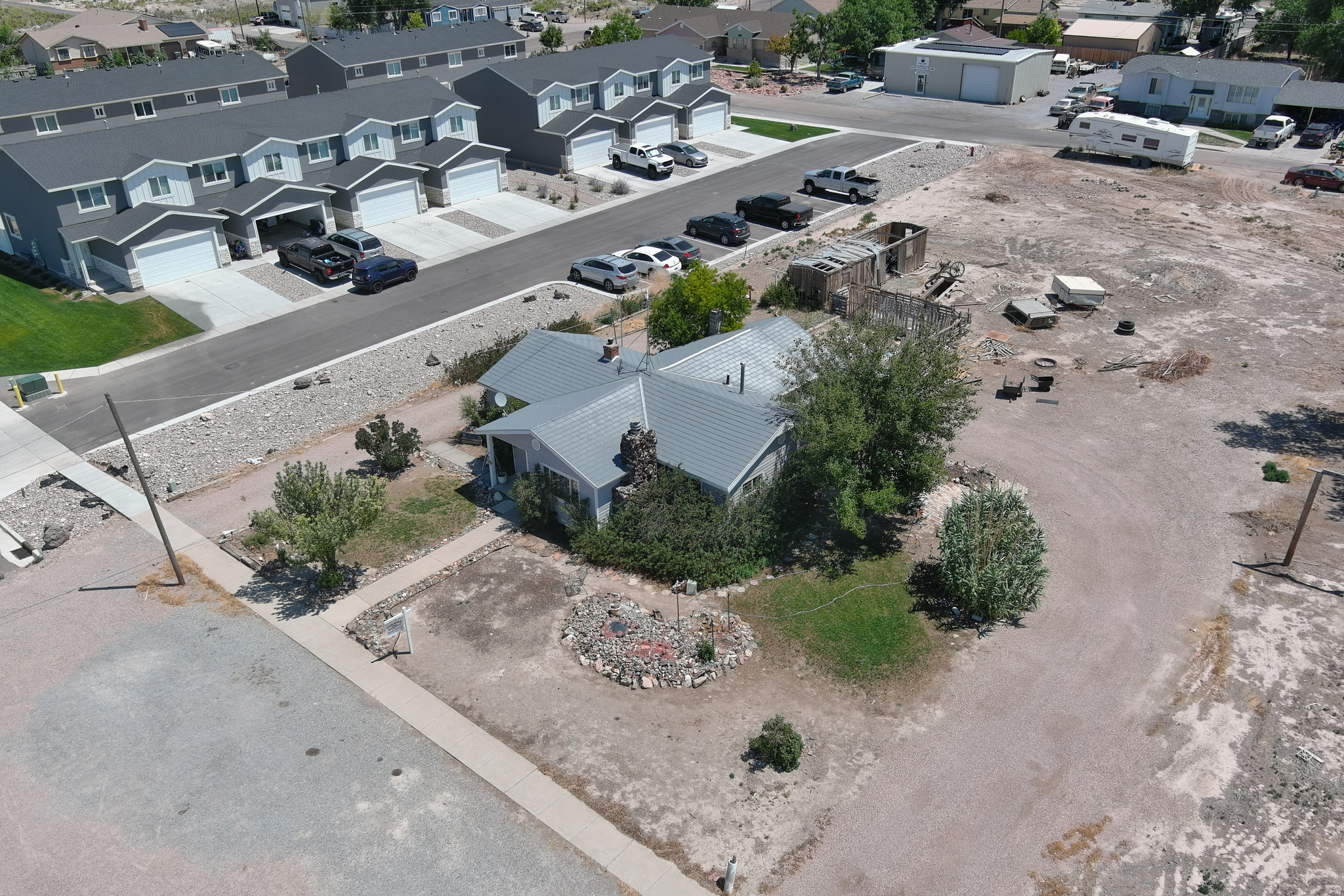 main property photo 31