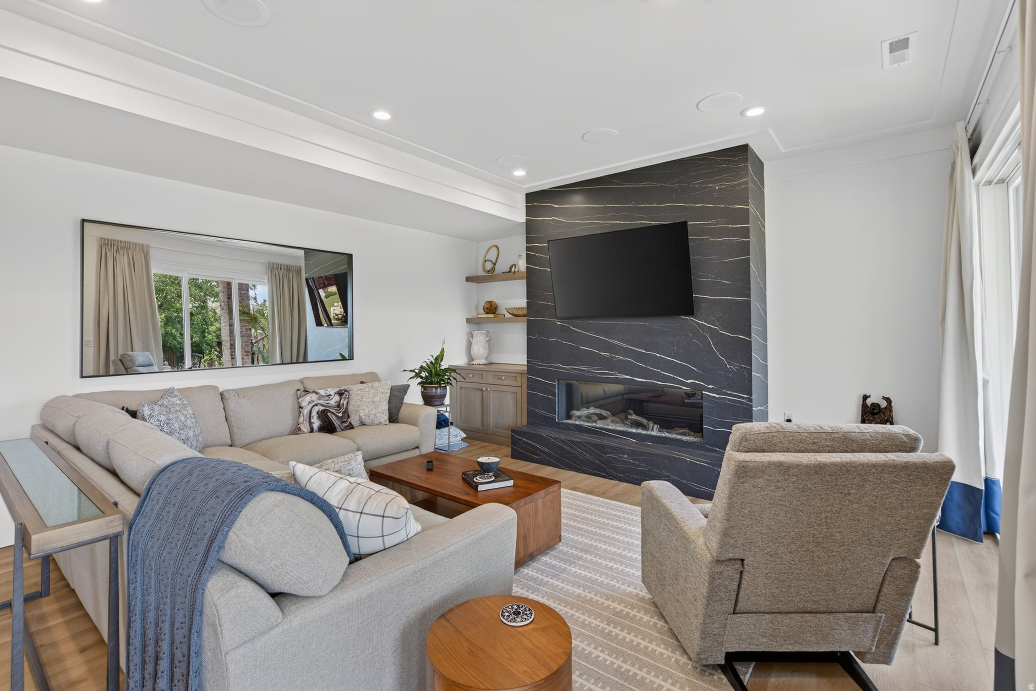 main property photo 201