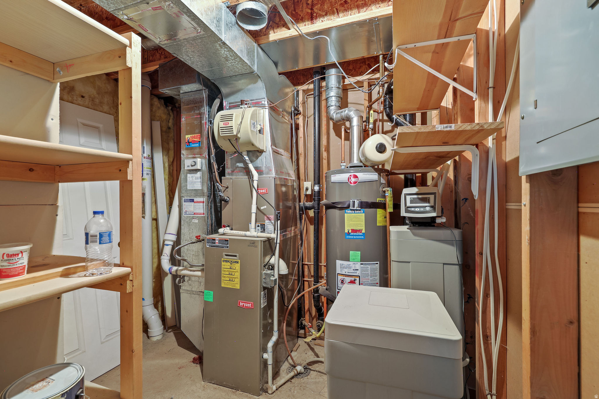 main property photo 30