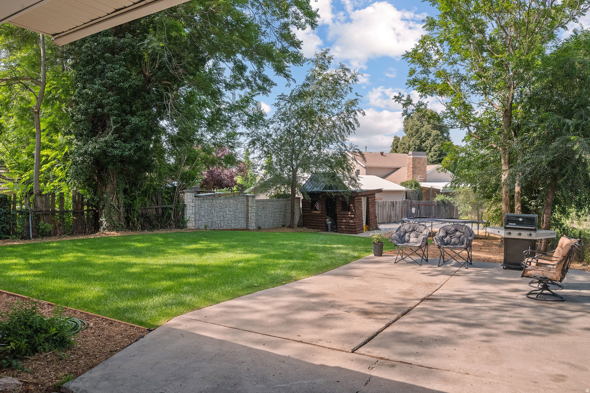 main property photo 27