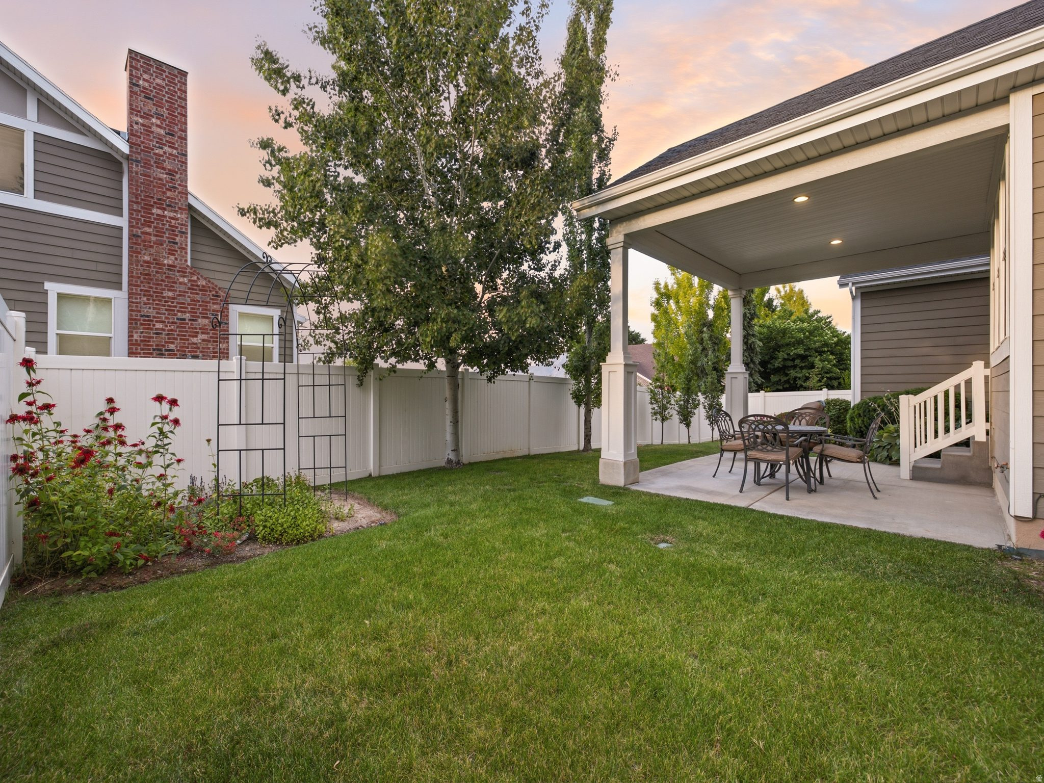 main property photo 31