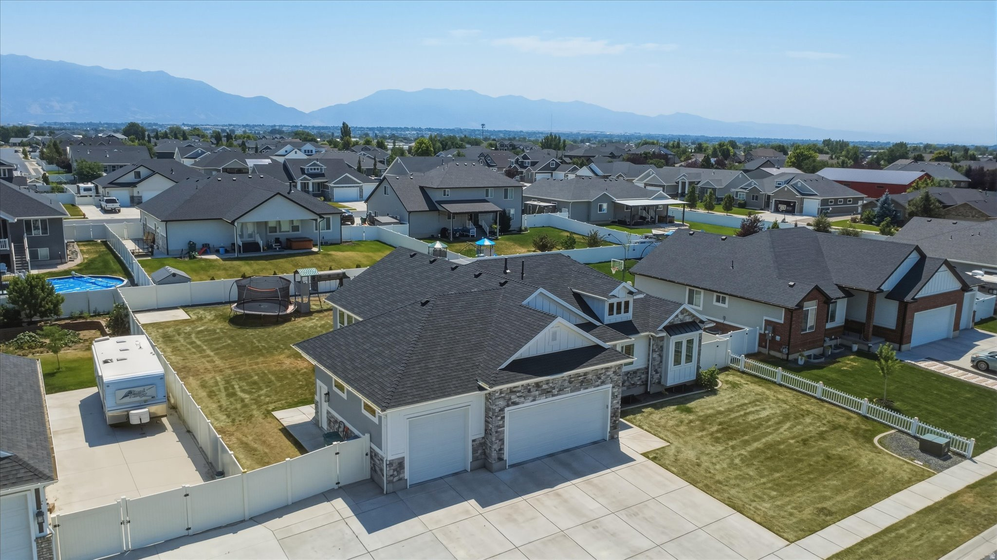 main property photo 56
