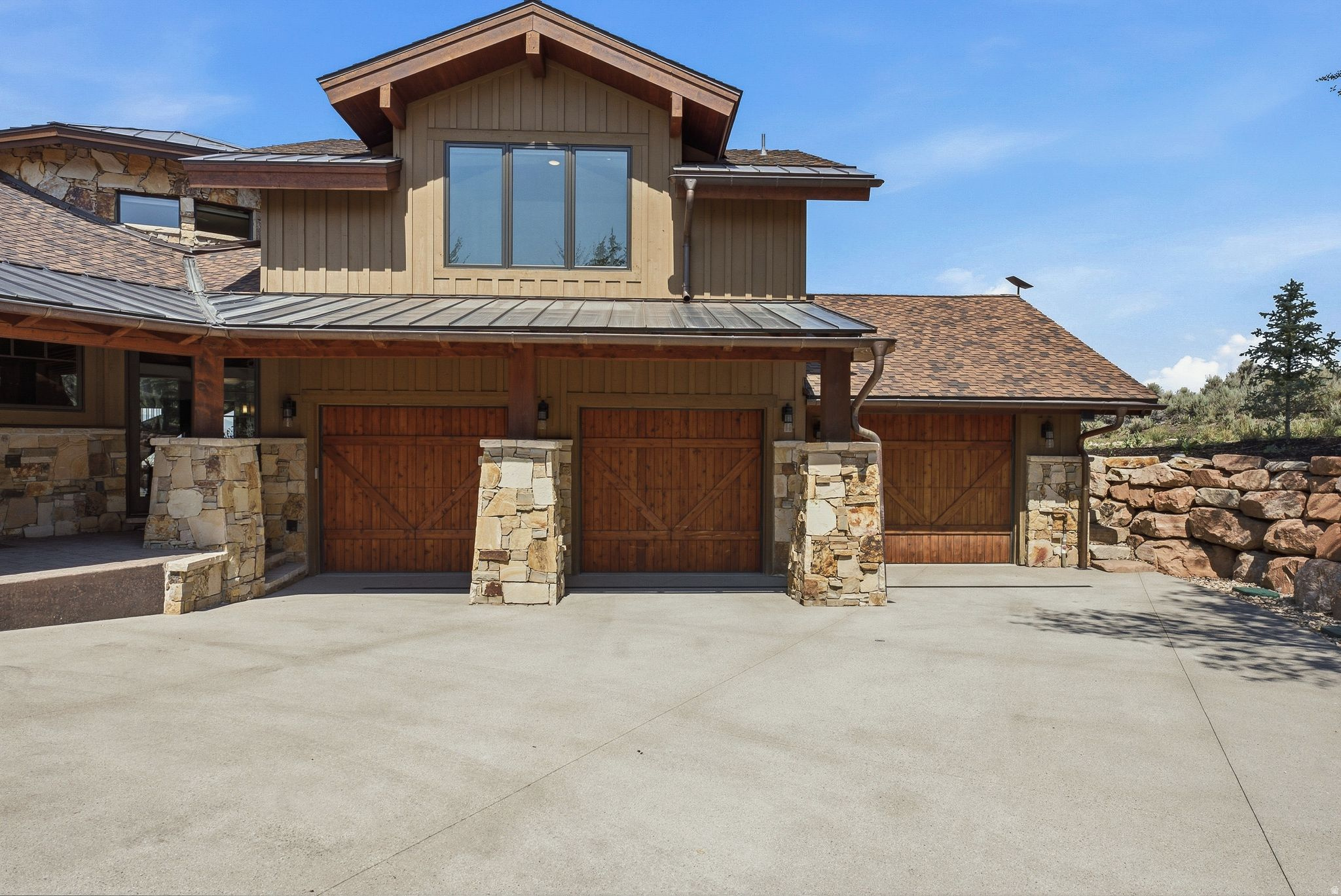 main property photo 79