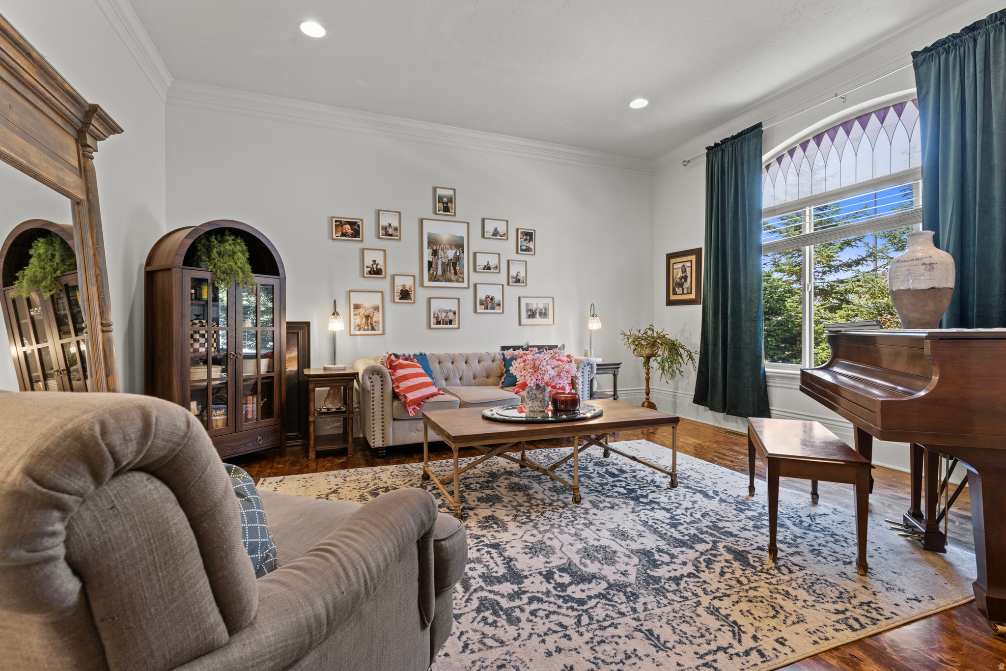 main property photo 8