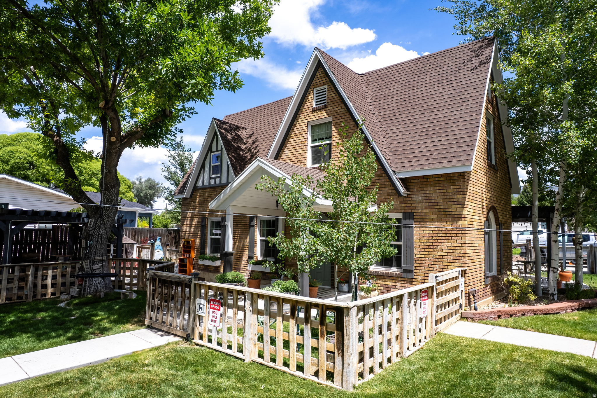 main property photo 5