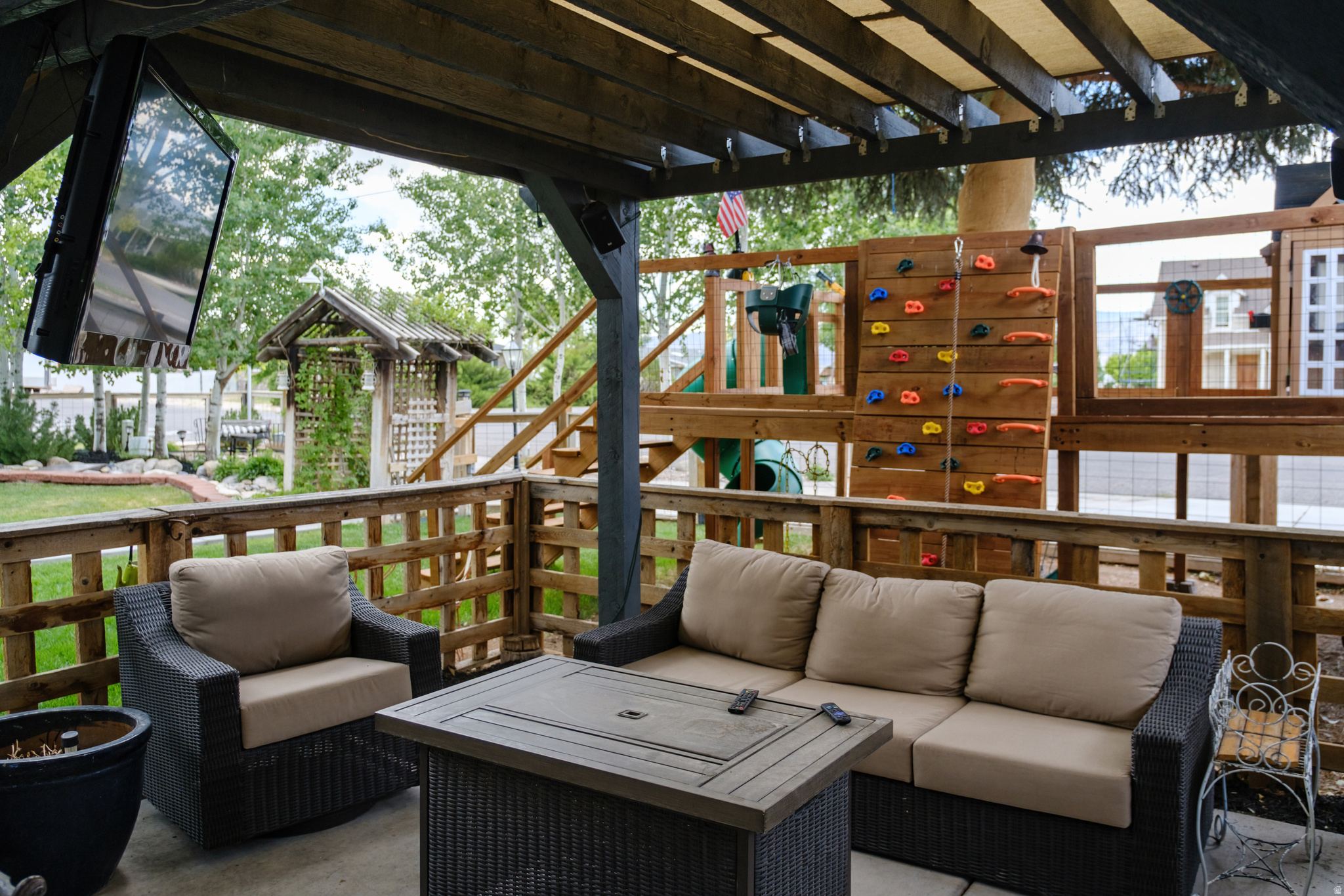 main property photo 61