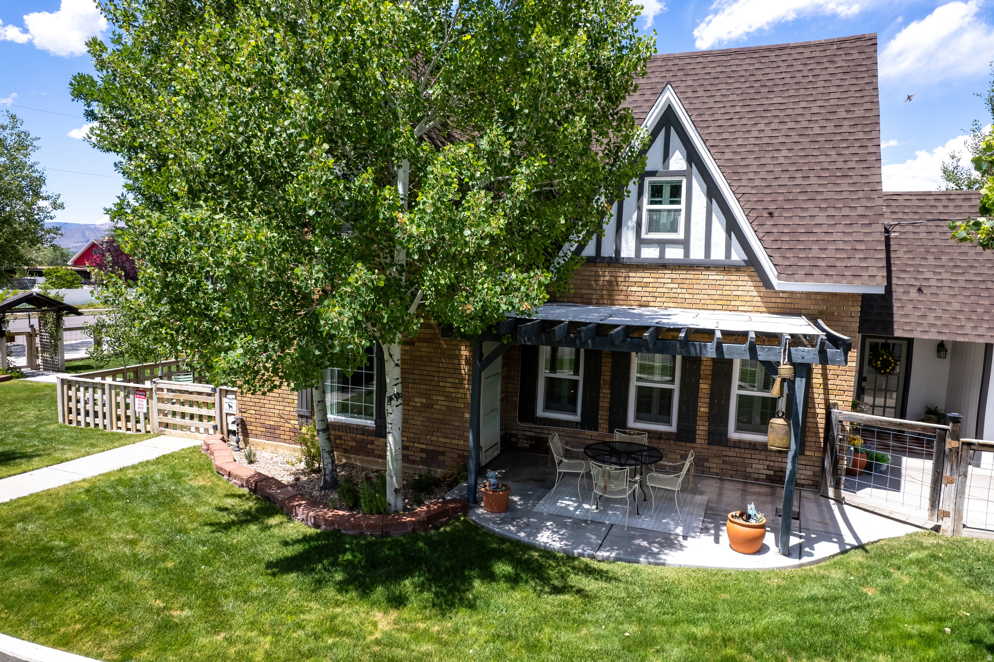 main property photo 8
