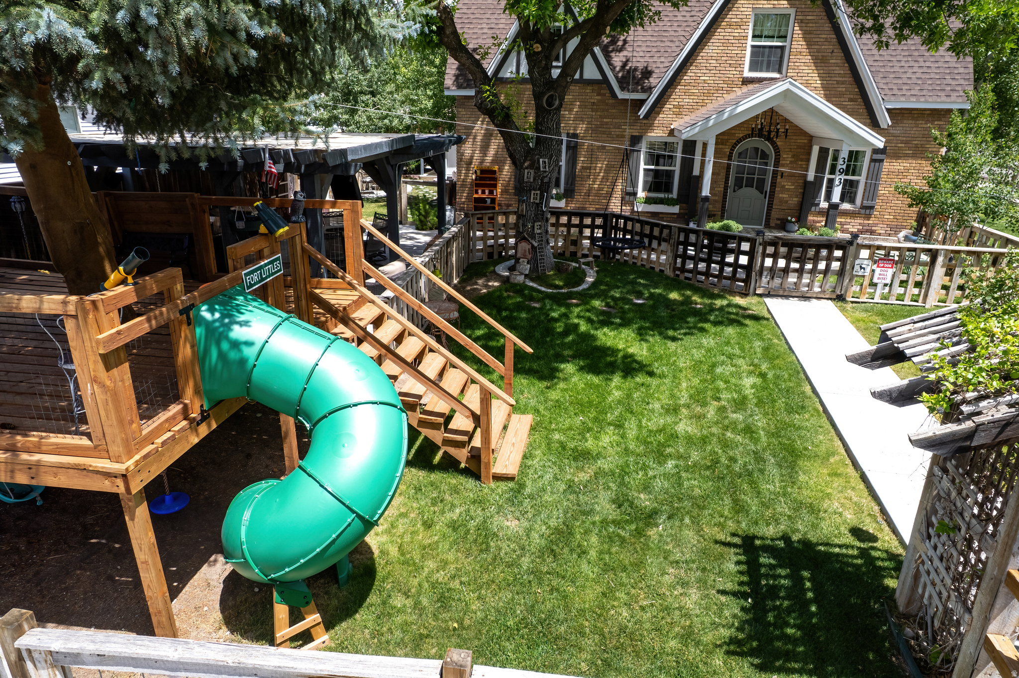 main property photo 9