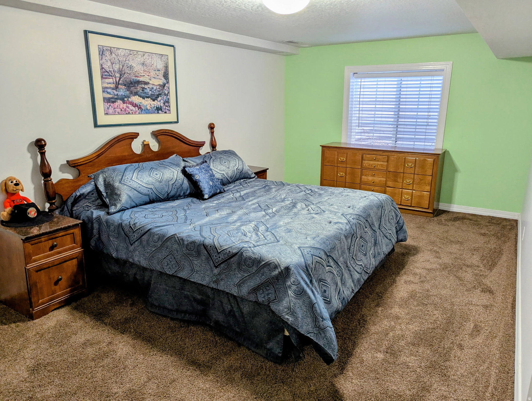 main property photo 28