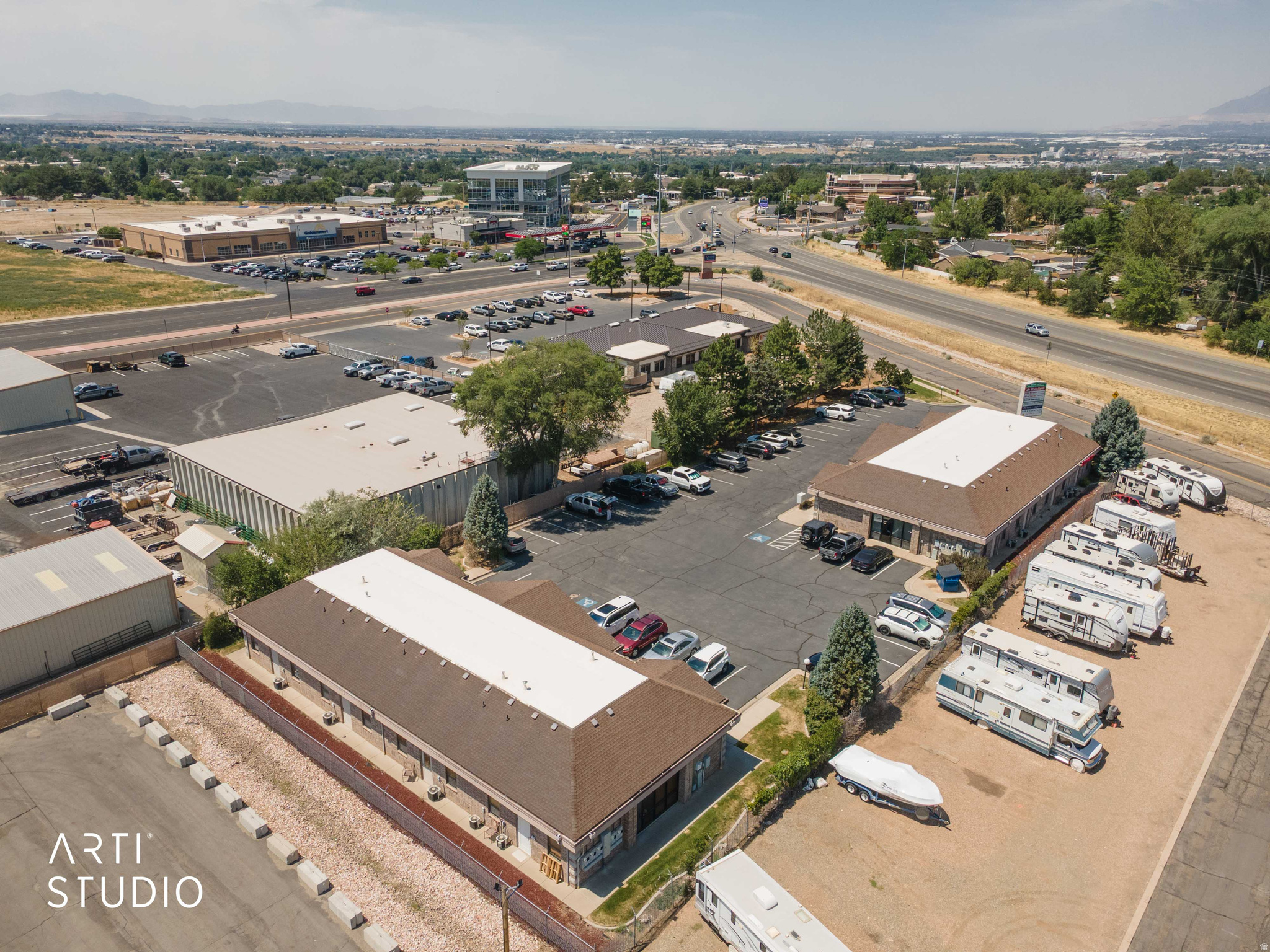 main property photo 18