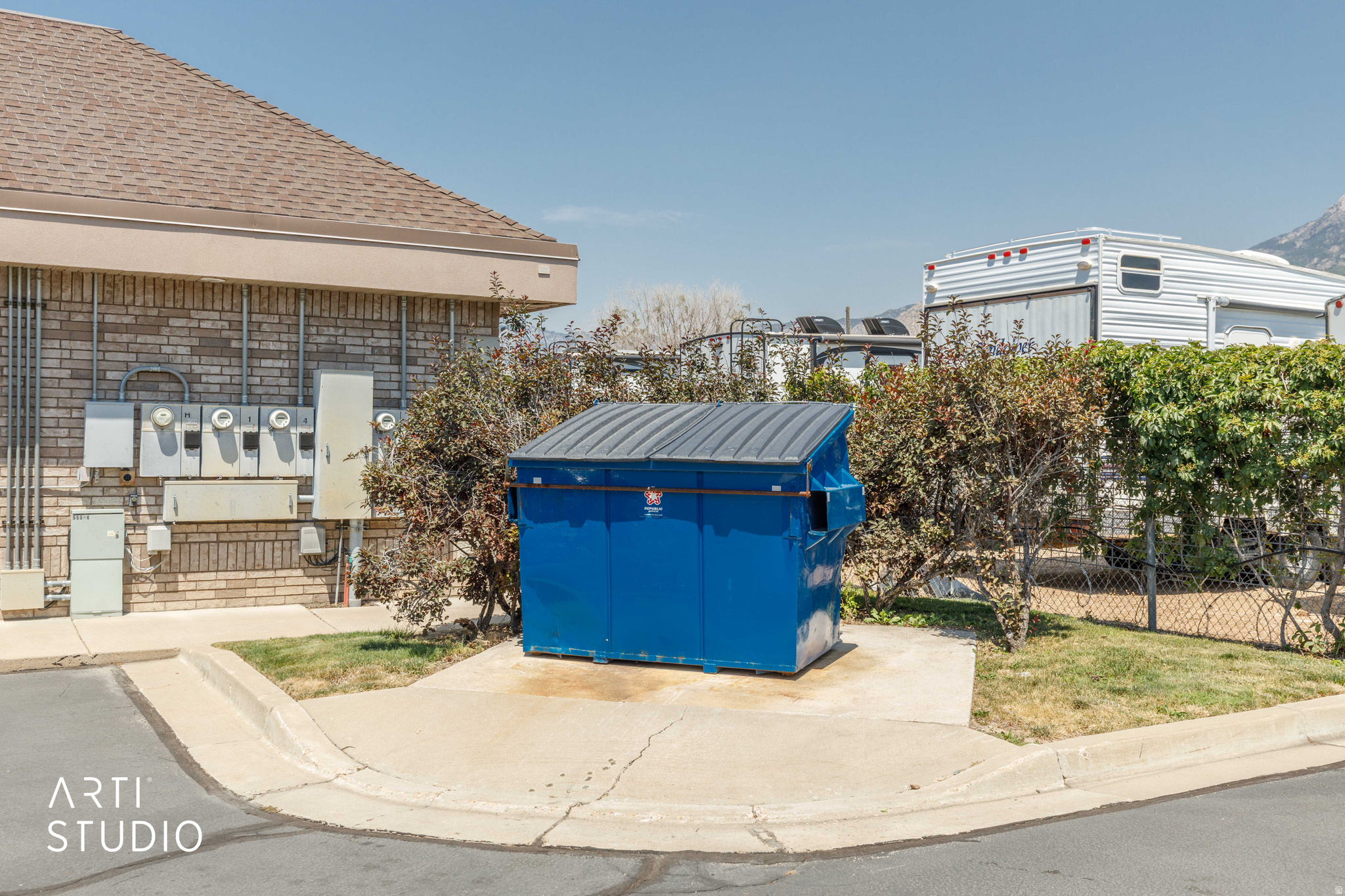 main property photo 5