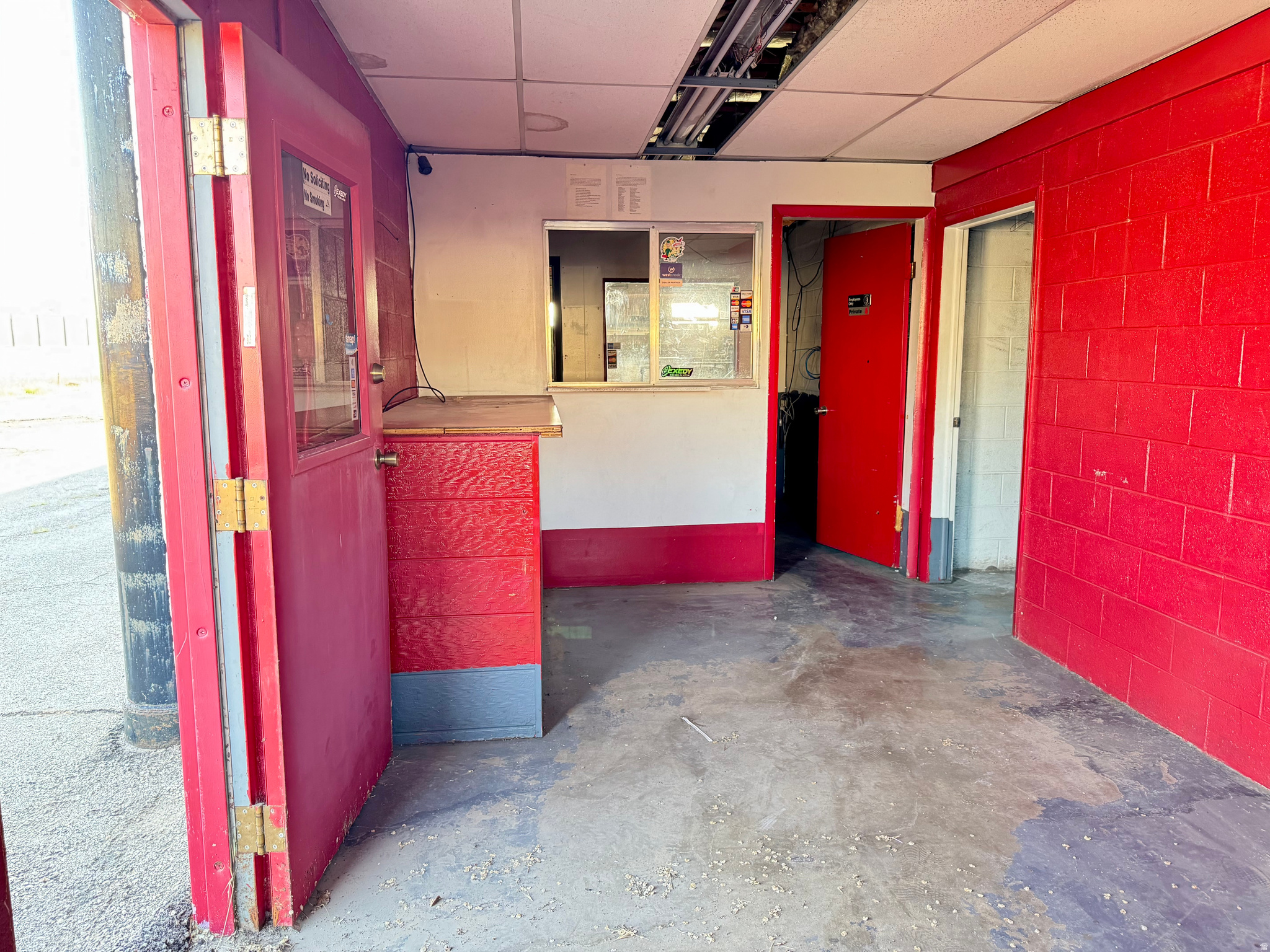 main property photo 6